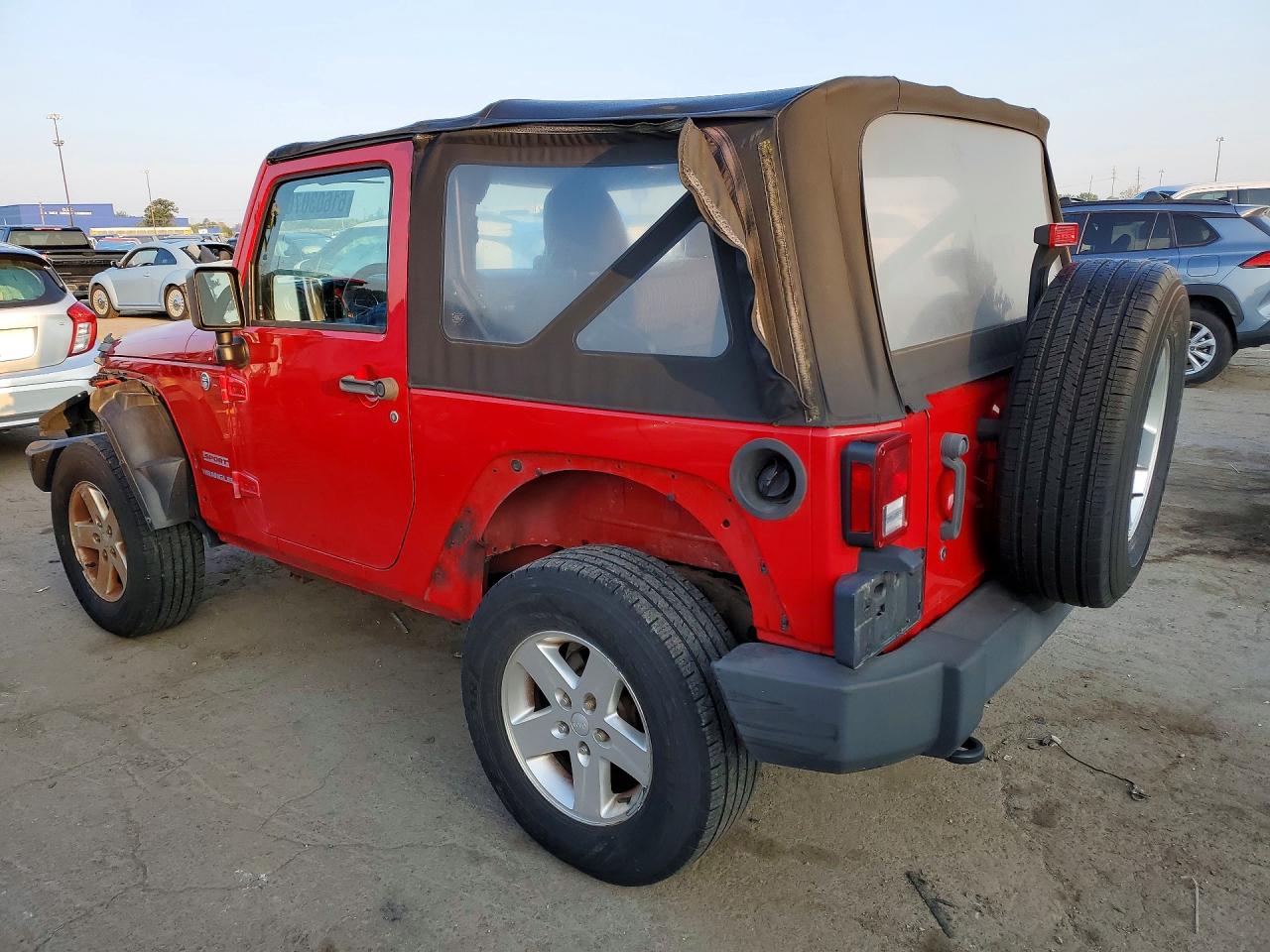 2012 Jeep Wrangler Sport Red vin: 1C4AJWAG5CL106849