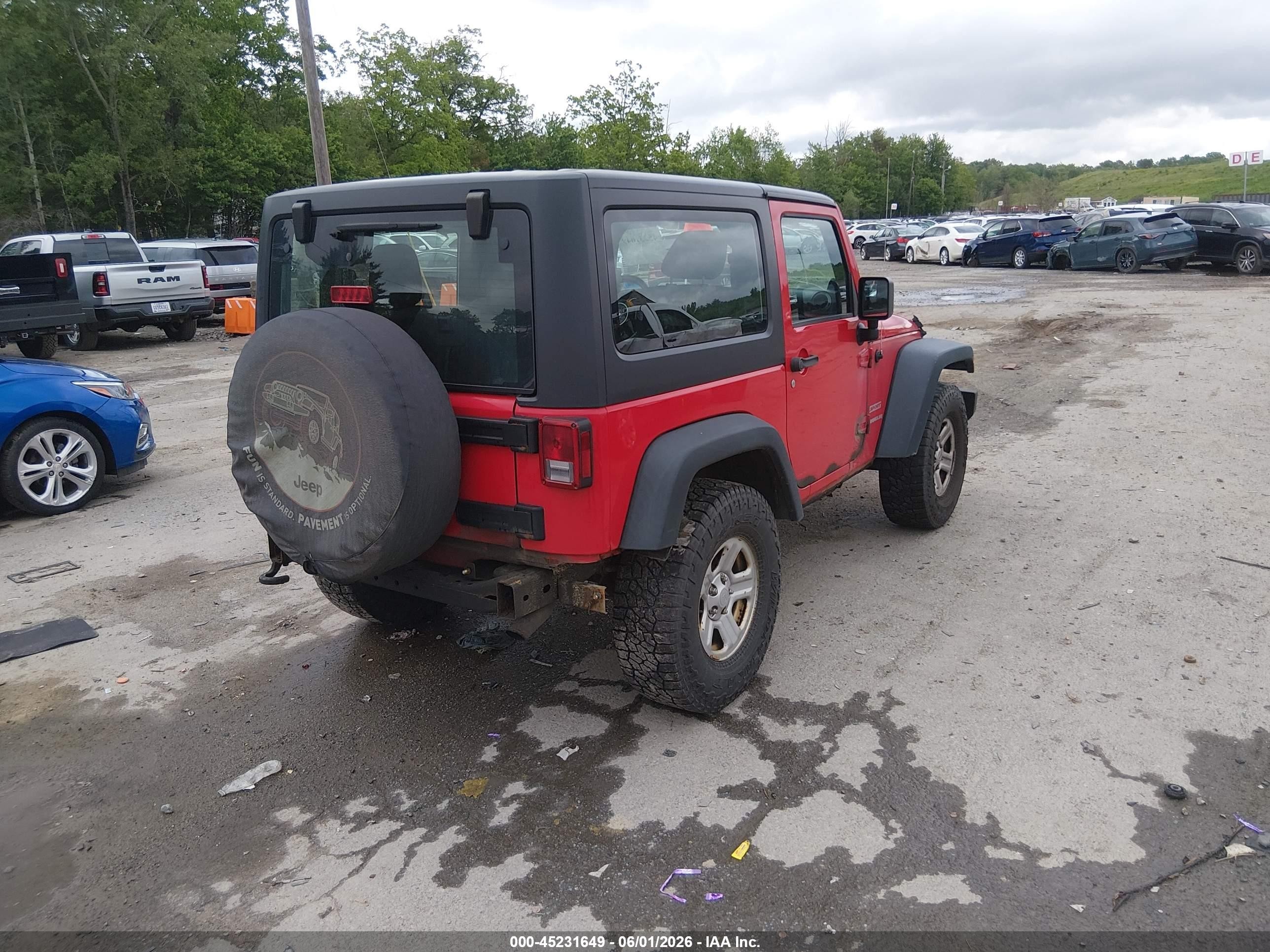2012 Jeep Wrangler Sport Red vin: 1C4AJWAG5CL286639
