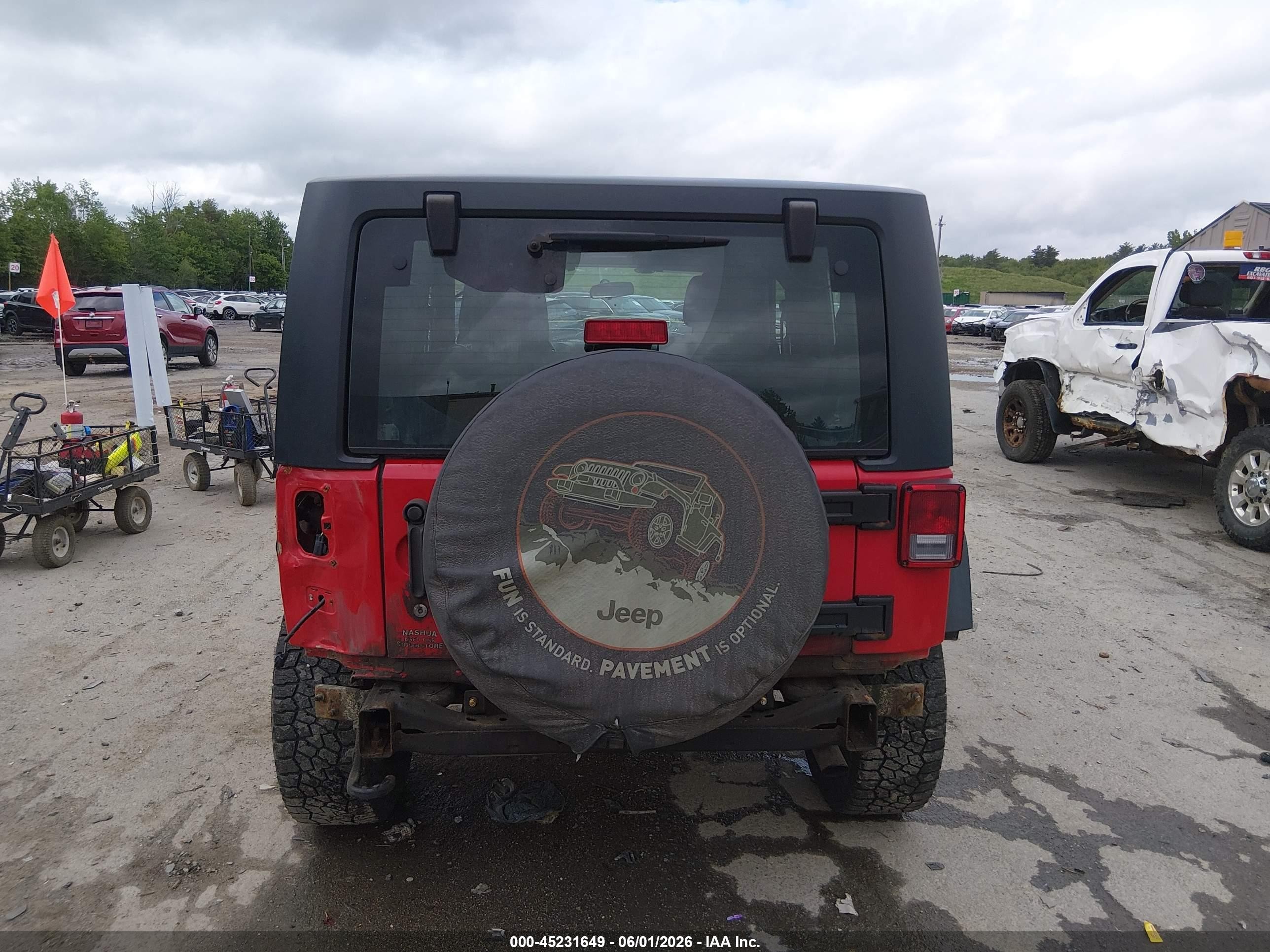 2012 Jeep Wrangler Sport Red vin: 1C4AJWAG5CL286639