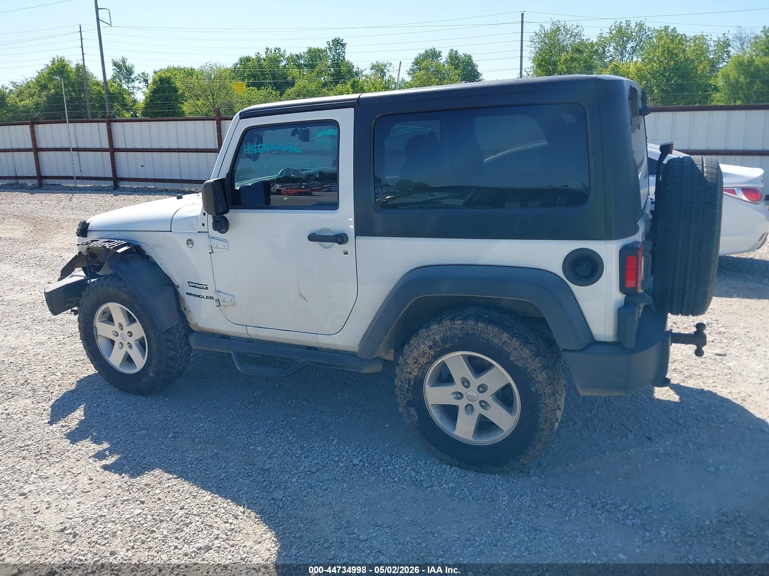 2013 Jeep Wrangler Sport White vin: 1C4AJWAG5DL516827