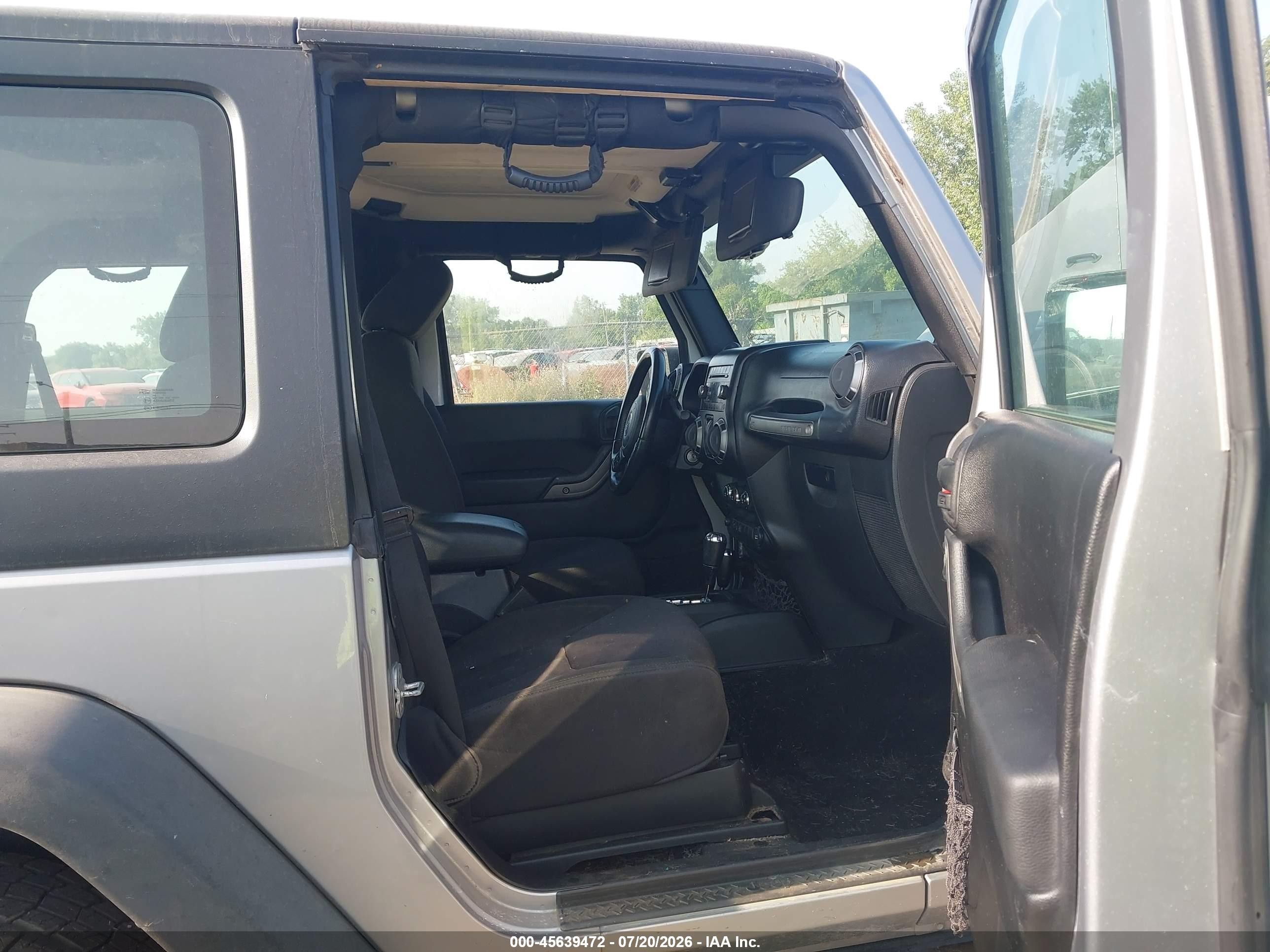 2013 Jeep Wrangler Sport Серебряный vin: 1C4AJWAG5DL589891
