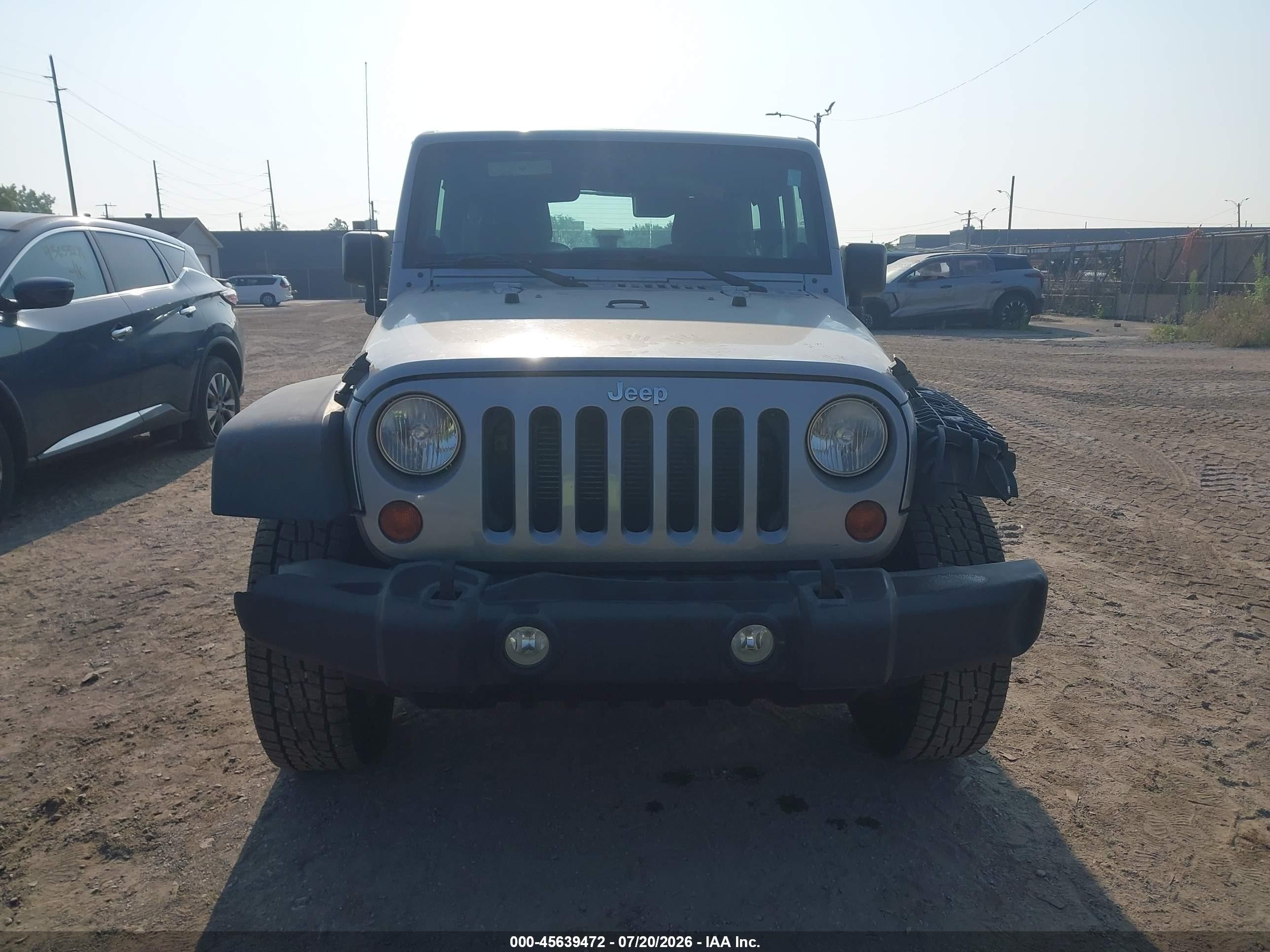 2013 Jeep Wrangler Sport Серебряный vin: 1C4AJWAG5DL589891