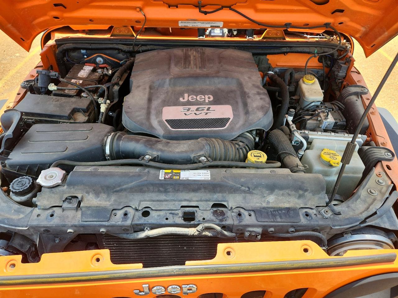 2012 Jeep Wrangler Sport Orange vin: 1C4AJWAG6CL281062