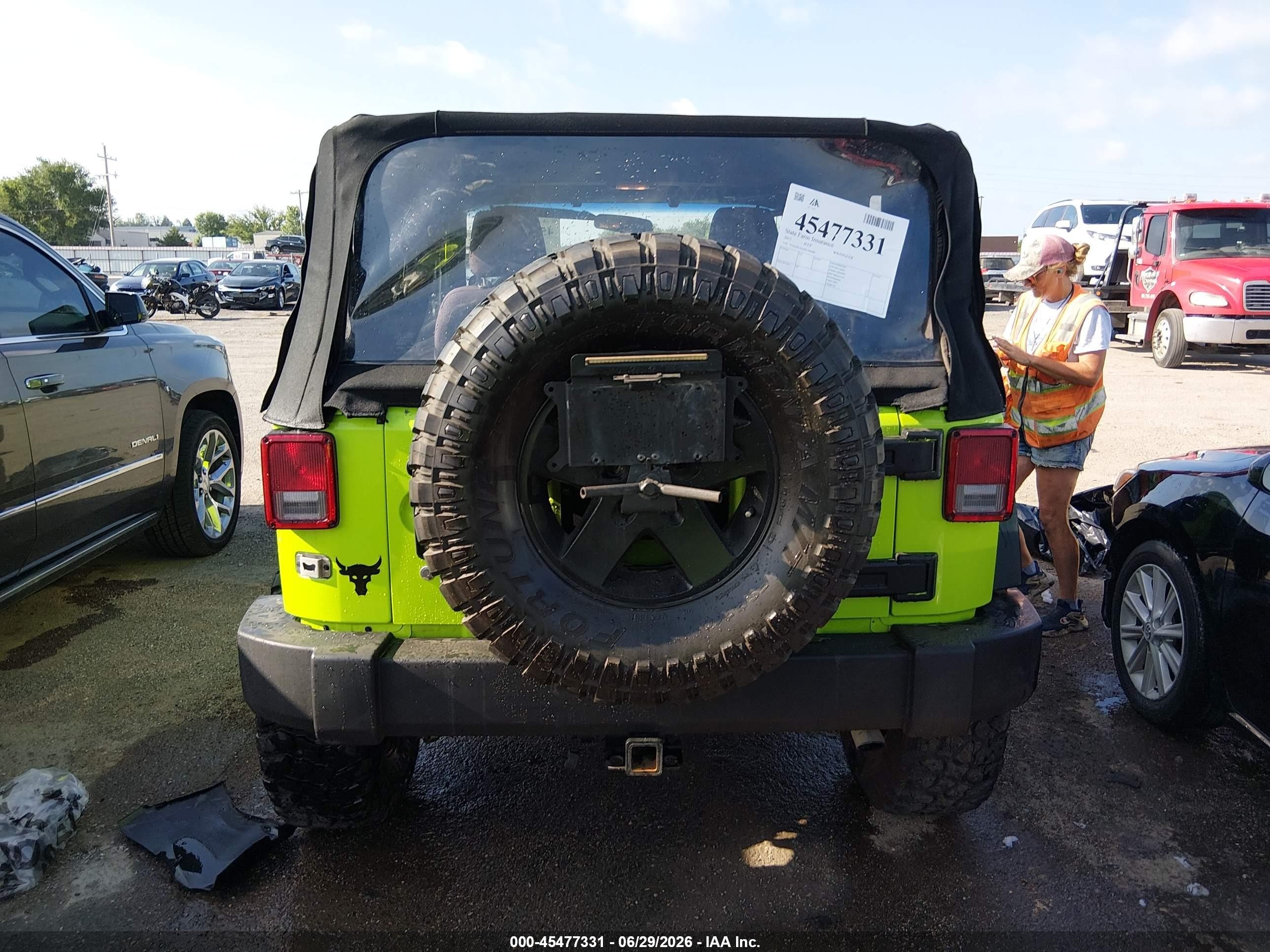 2013 Jeep Wrangler Sport Зеленый vin: 1C4AJWAG6DL506906