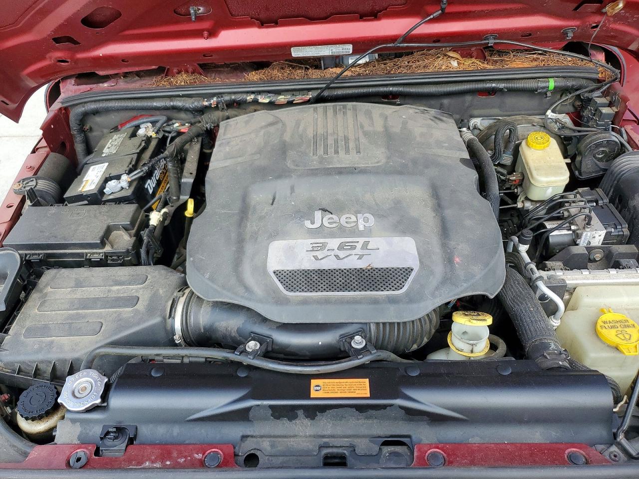 2013 Jeep Wrangler Sport Red vin: 1C4AJWAG6DL563963