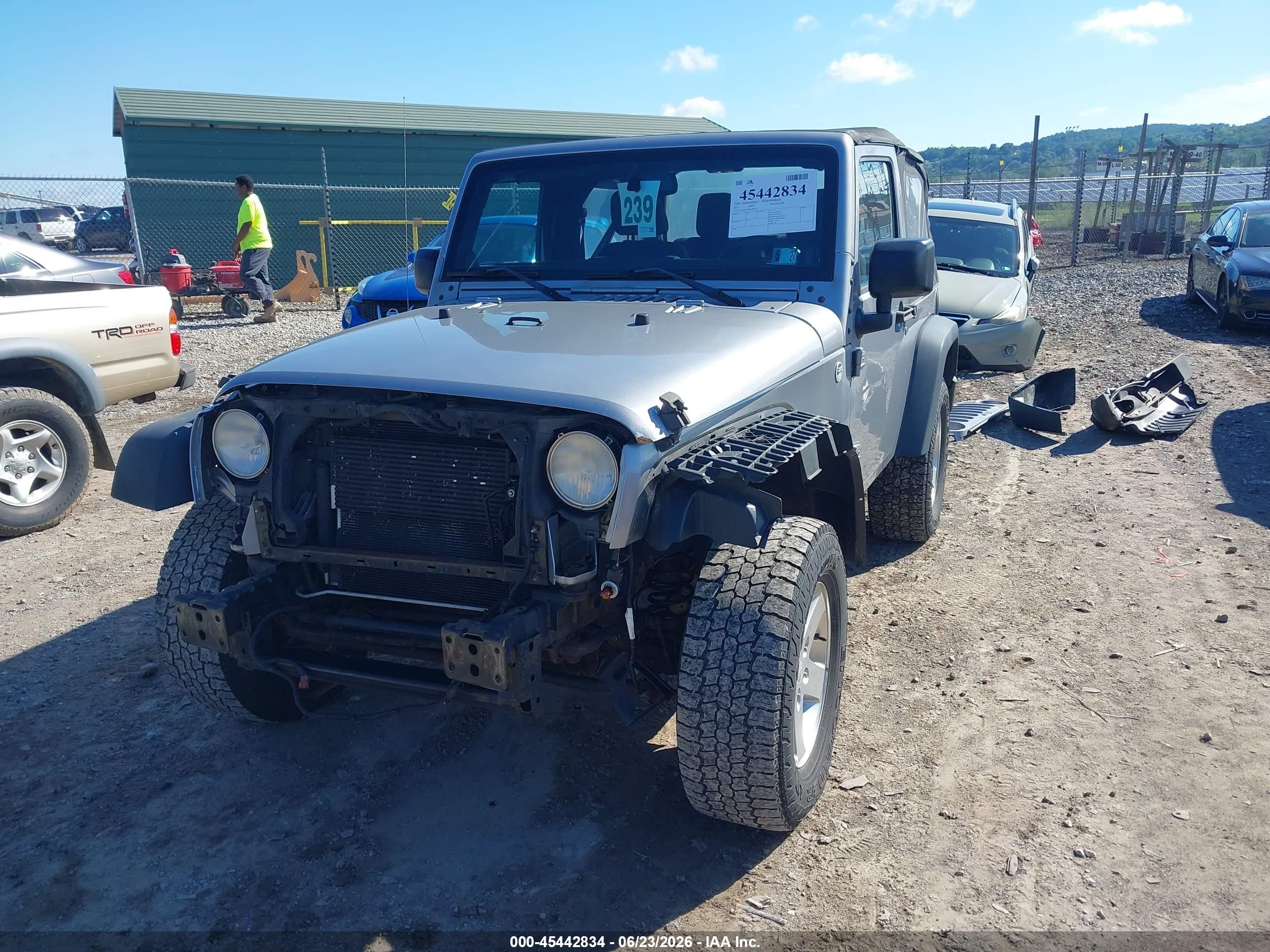 2014 Jeep Wrangler Sport Gray vin: 1C4AJWAG6EL289519