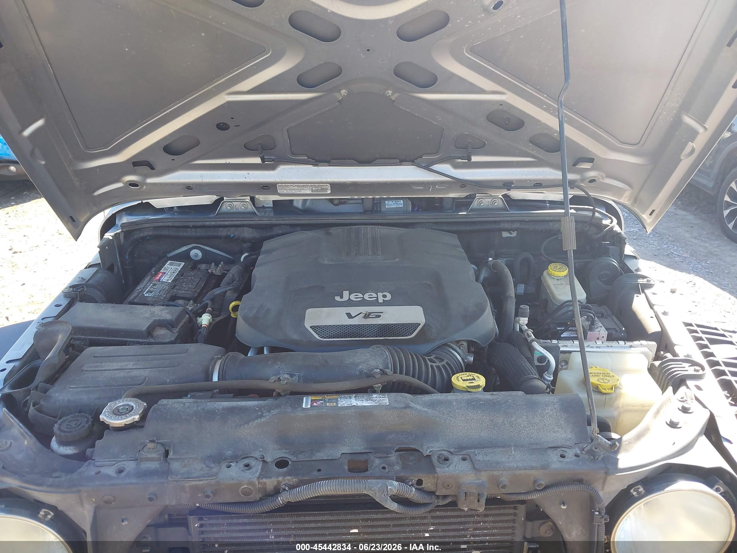 2014 Jeep Wrangler Sport Gray vin: 1C4AJWAG6EL289519