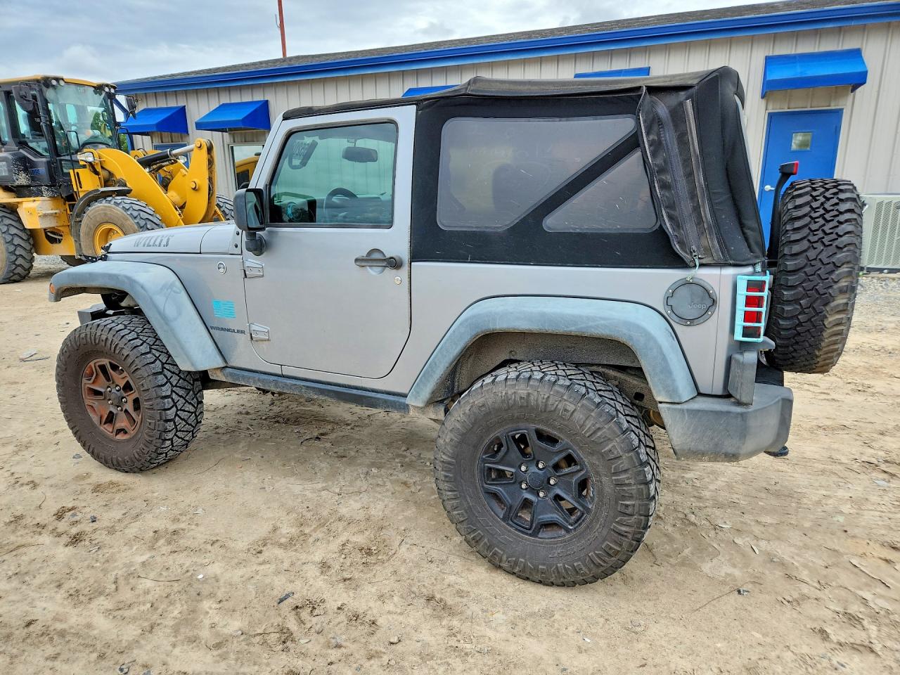 2015 Jeep Wrangler Sport Gray vin: 1C4AJWAG6FL620715