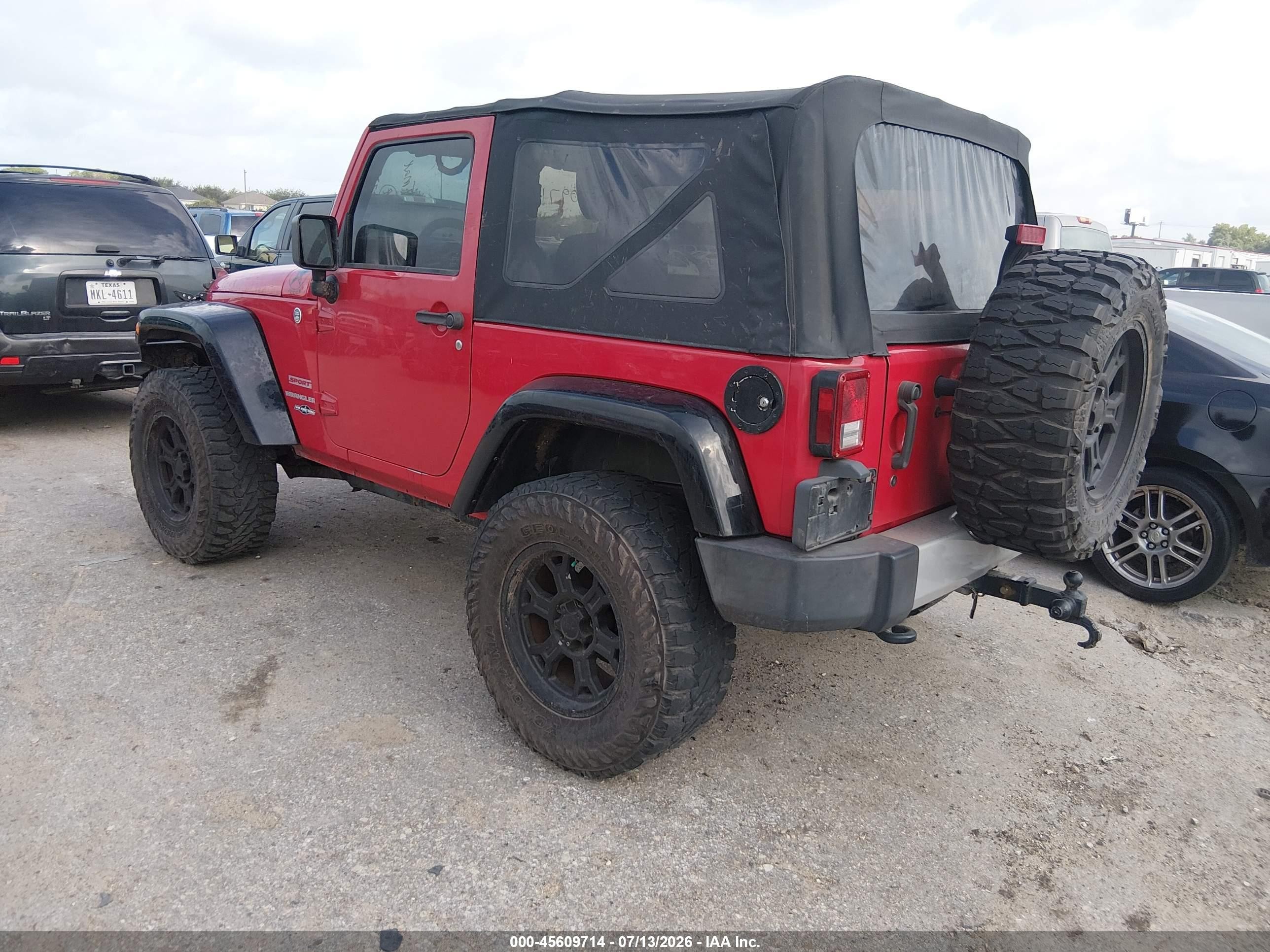 2012 Jeep Wrangler Sport Red vin: 1C4AJWAG7CL273777
