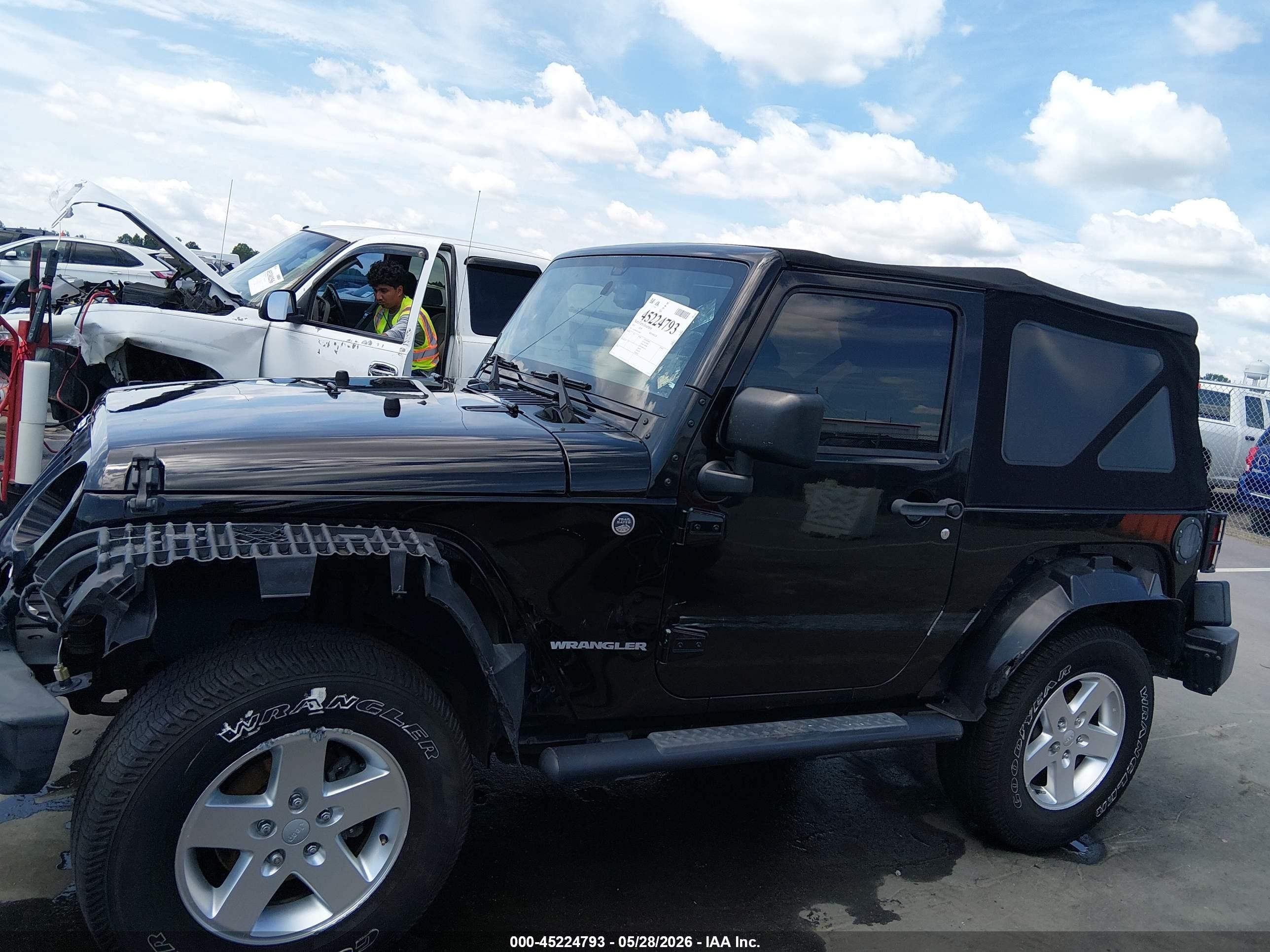 2014 Jeep Wrangler Sport Black vin: 1C4AJWAG7EL240037