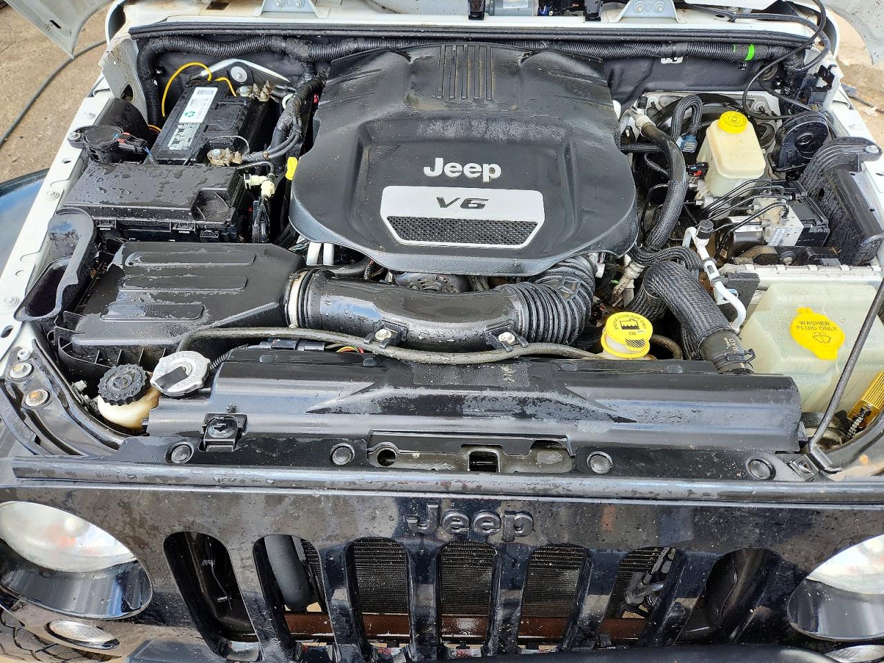 2014 Jeep Wrangler Sport White vin: 1C4AJWAG7EL266234