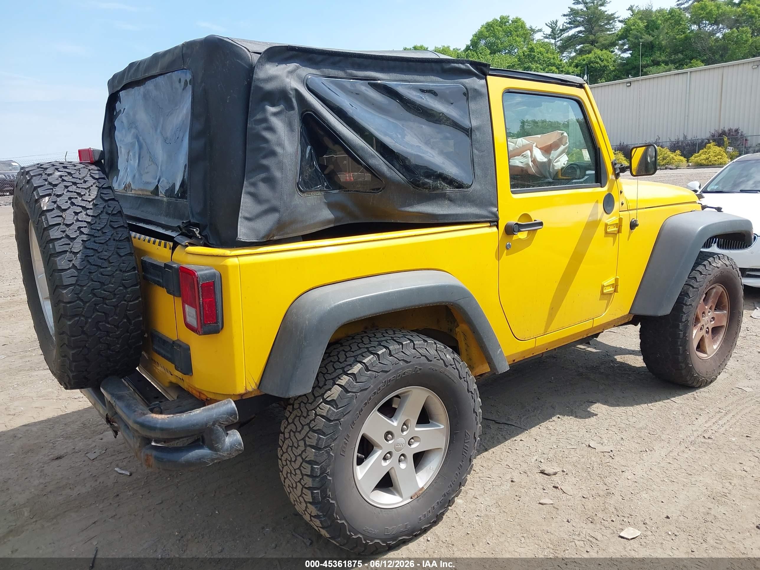 2015 Jeep Wrangler Sport Yellow vin: 1C4AJWAG7FL646191