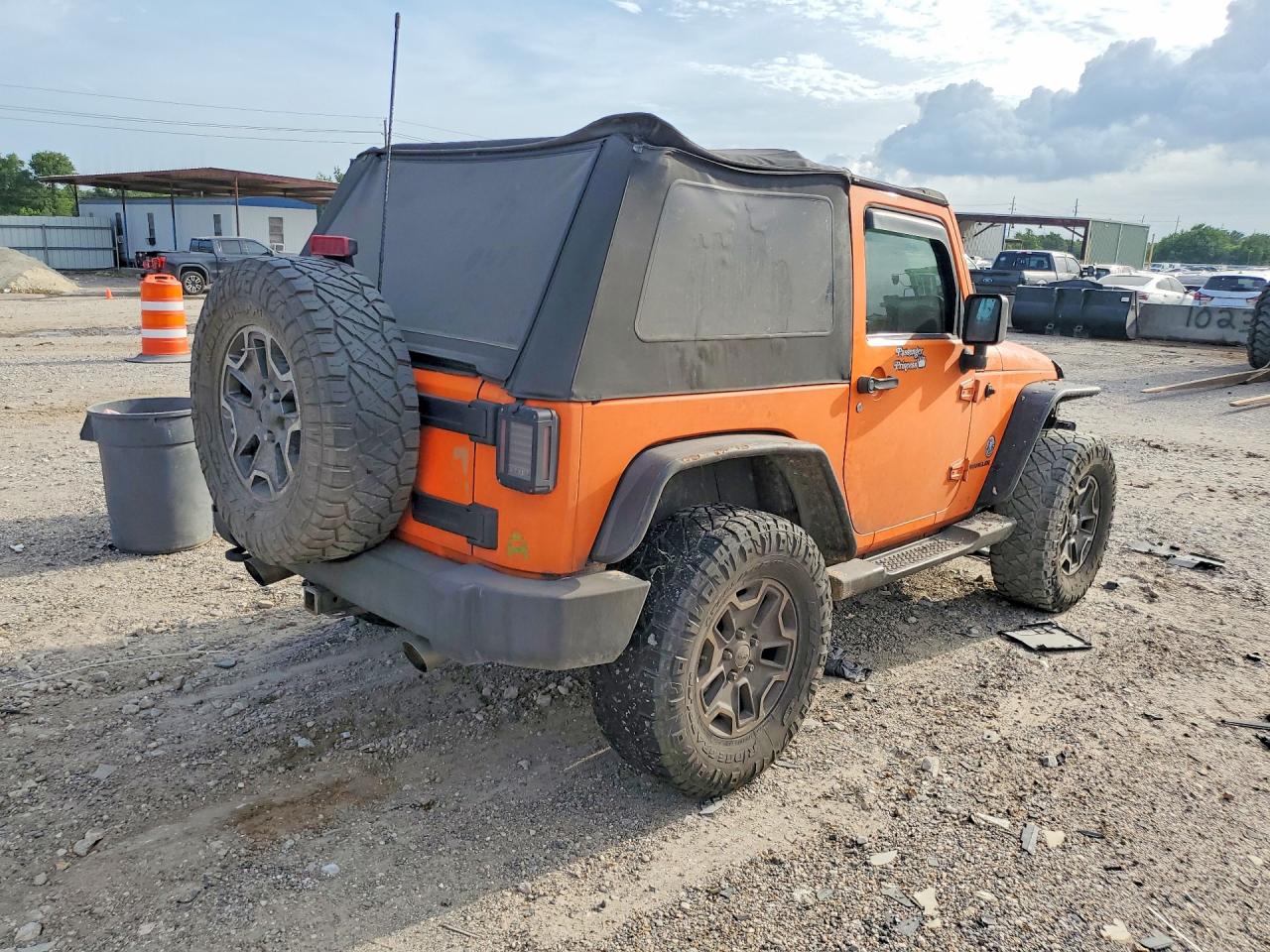 2012 Jeep Wrangler Sport Orange vin: 1C4AJWAG8CL280429