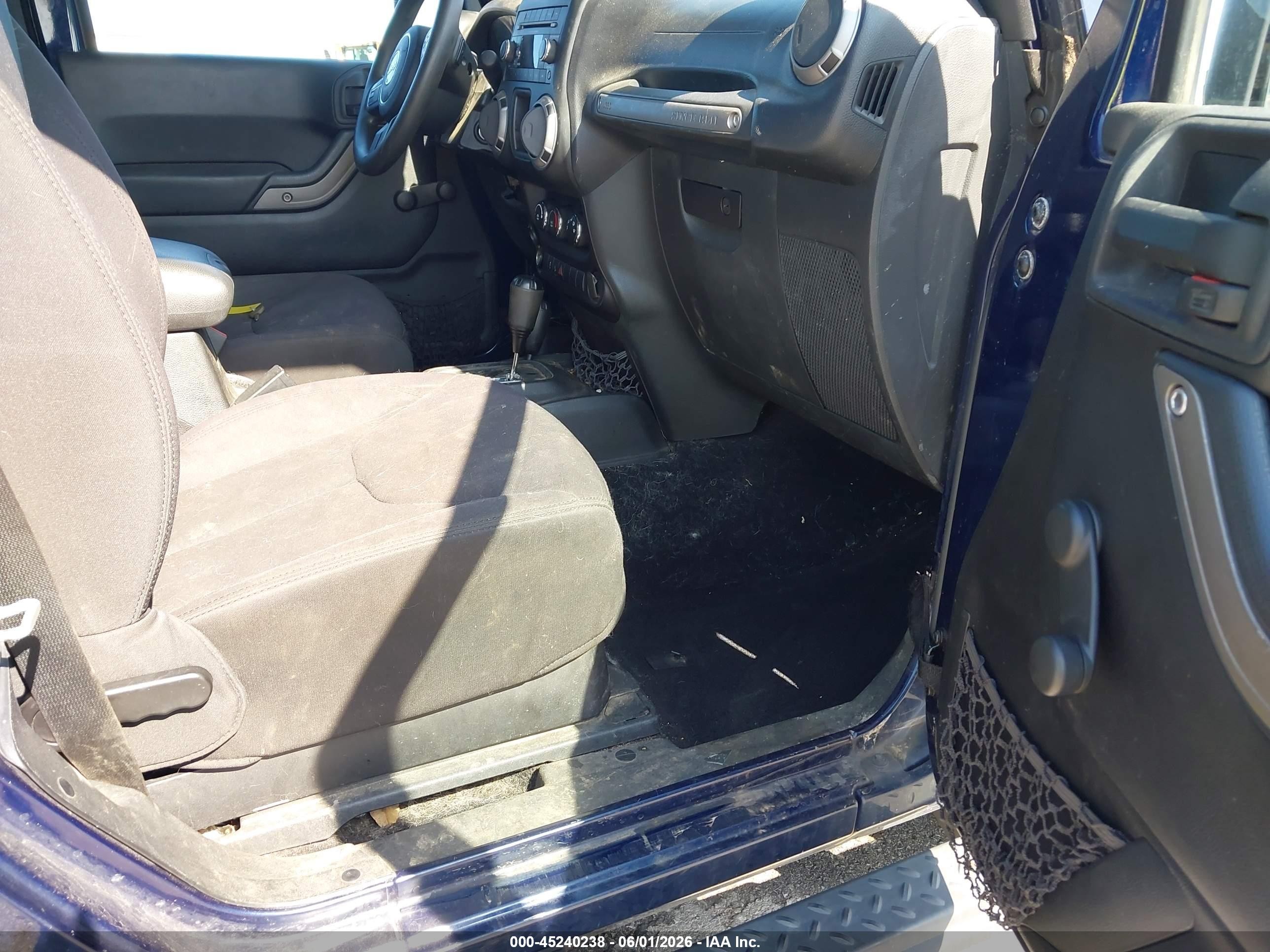 2013 Jeep Wrangler Sport Blue vin: 1C4AJWAG8DL504963