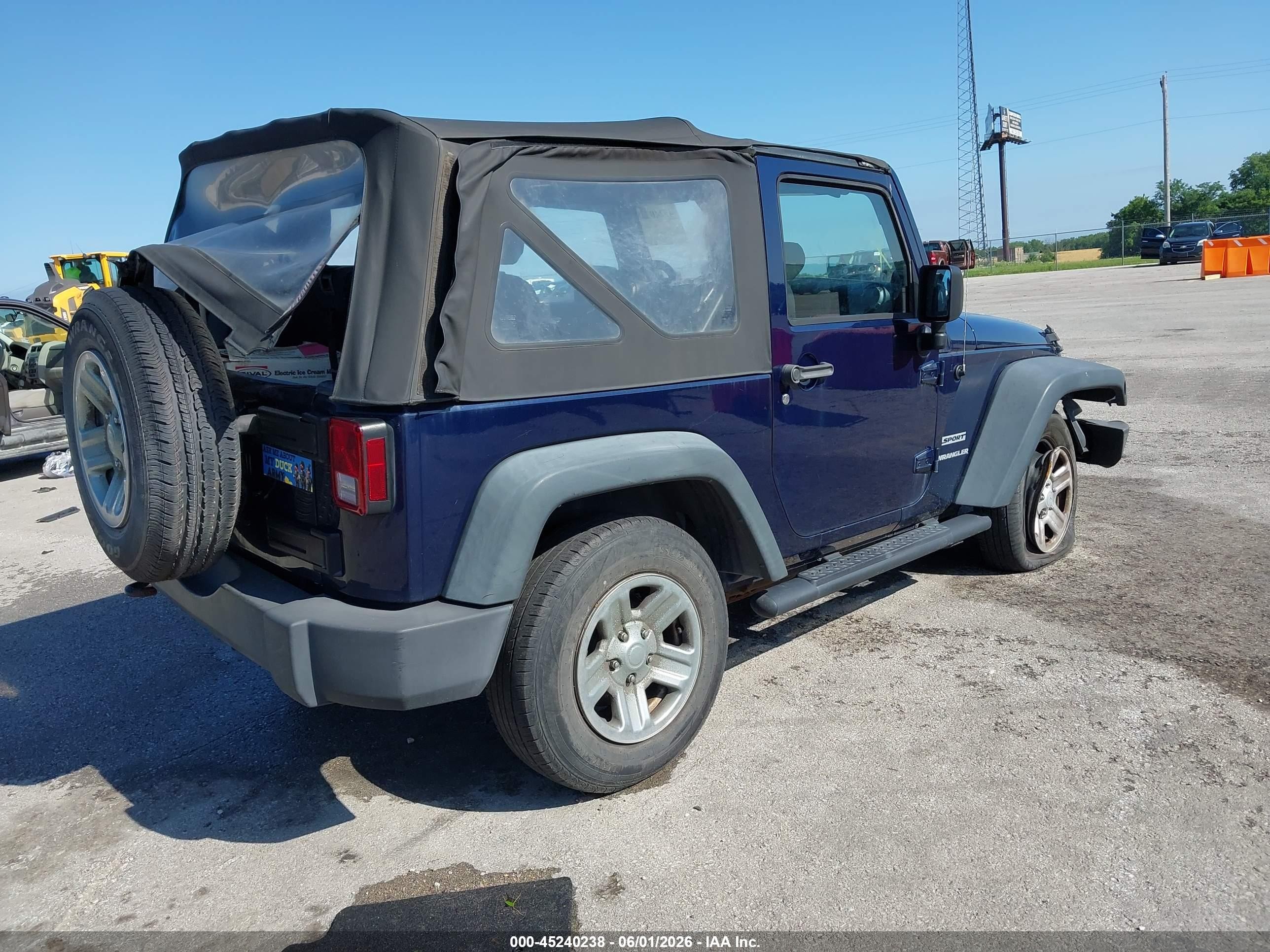 2013 Jeep Wrangler Sport Blue vin: 1C4AJWAG8DL504963