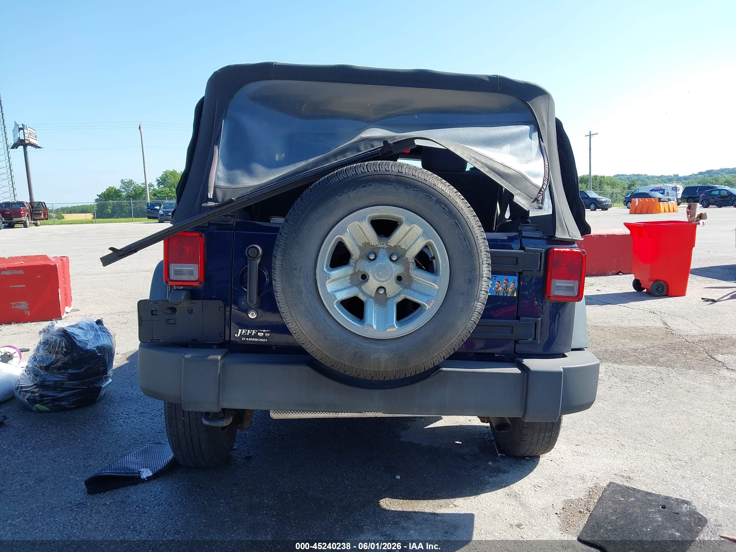 2013 Jeep Wrangler Sport Blue vin: 1C4AJWAG8DL504963