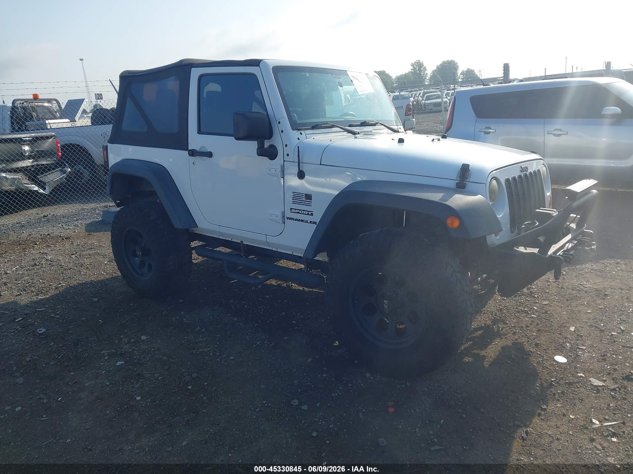 2013 Jeep Wrangler Sport Белый vin: 1C4AJWAG8DL516482