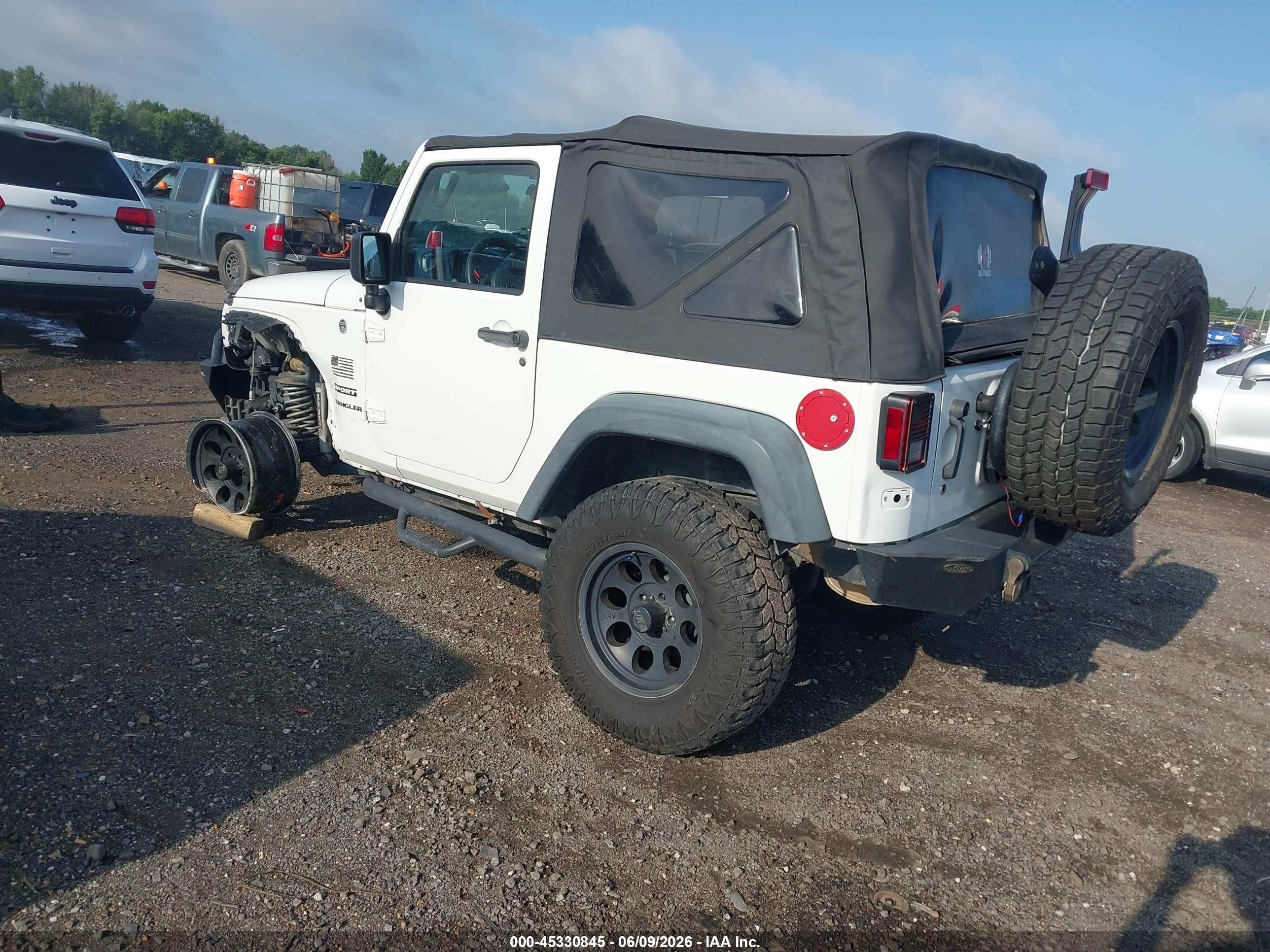 2013 Jeep Wrangler Sport Белый vin: 1C4AJWAG8DL516482