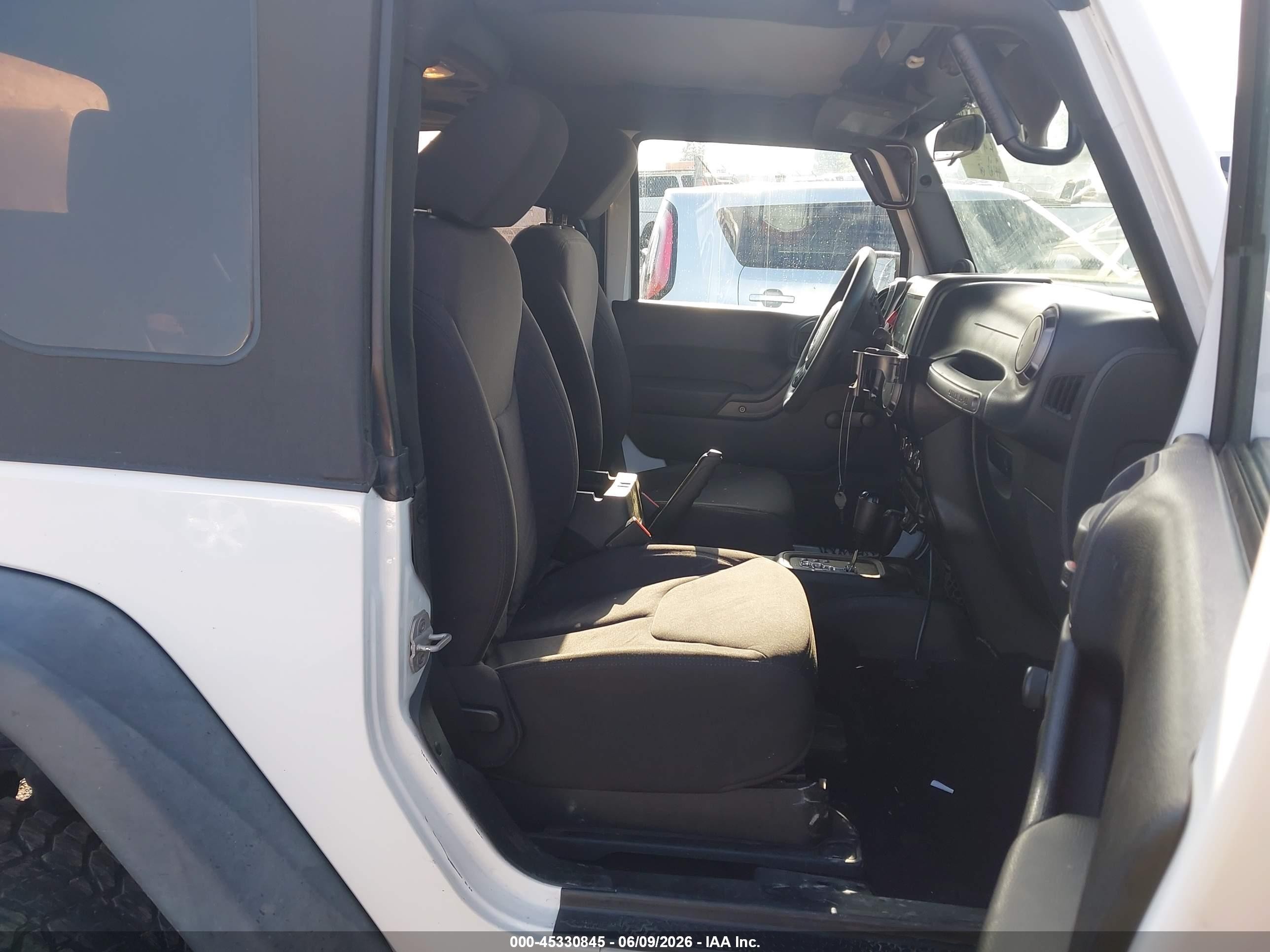 2013 Jeep Wrangler Sport Белый vin: 1C4AJWAG8DL516482