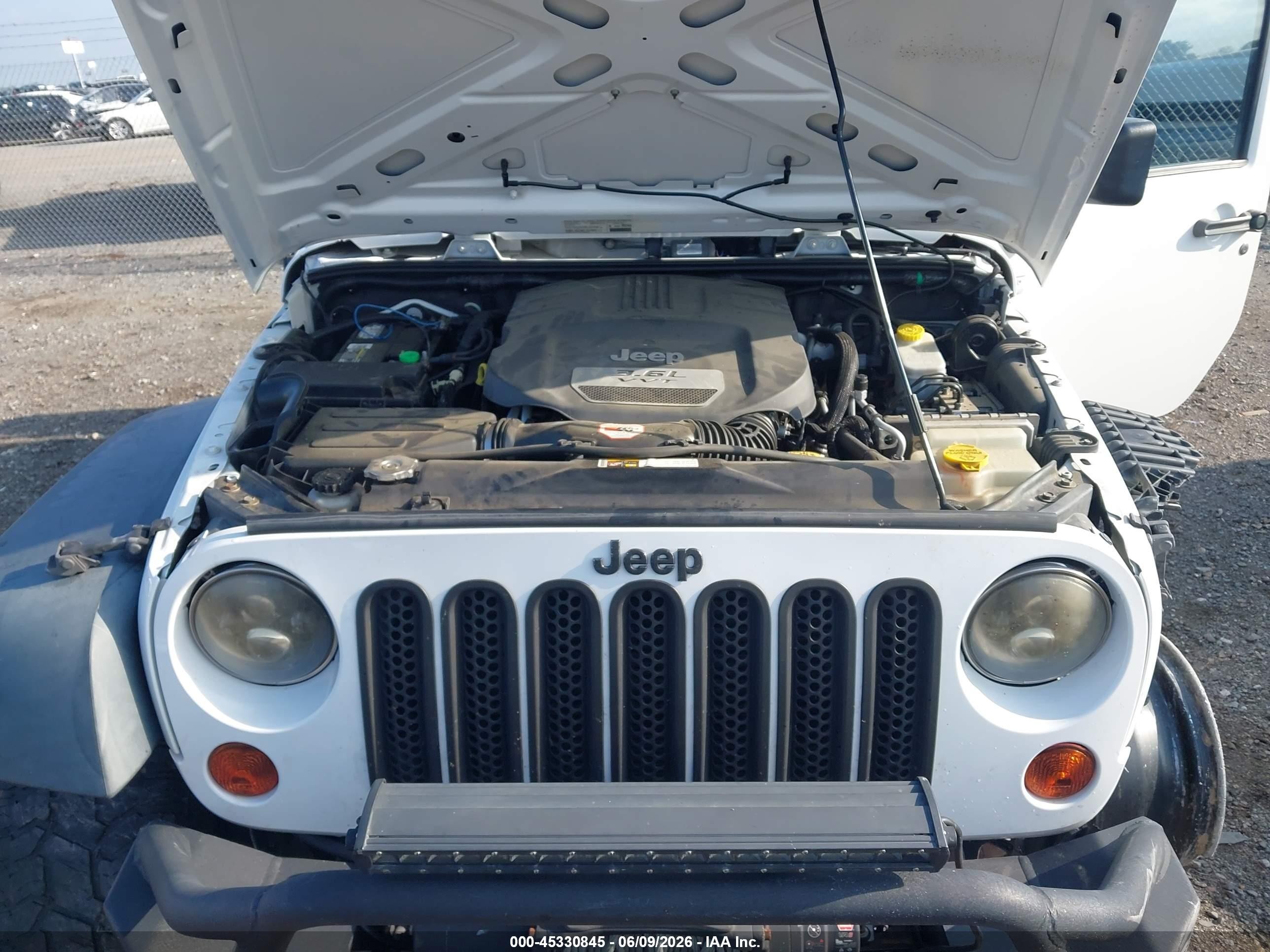 2013 Jeep Wrangler Sport Белый vin: 1C4AJWAG8DL516482