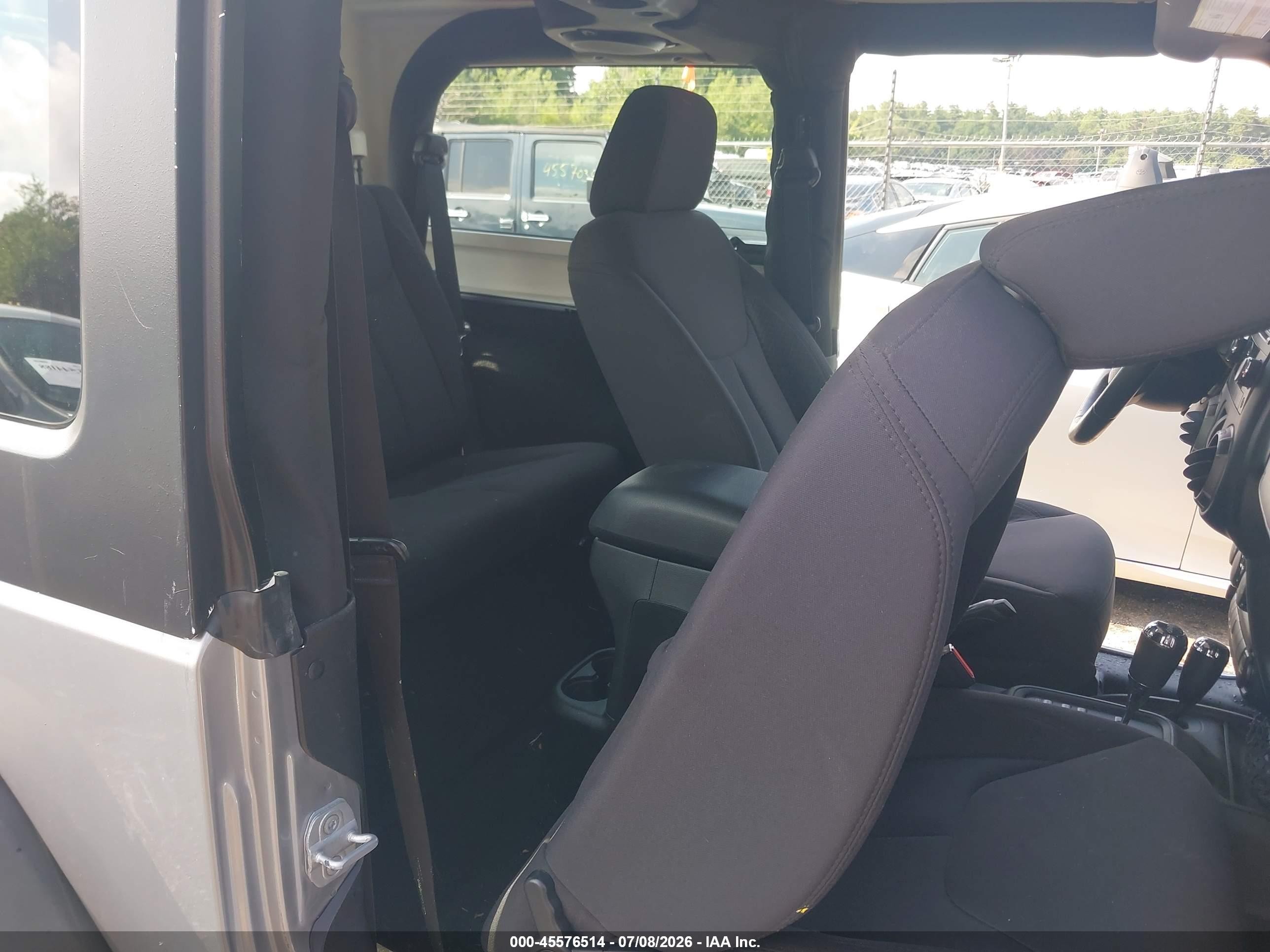 2013 Jeep Wrangler Sport Серебряный vin: 1C4AJWAG8DL549546