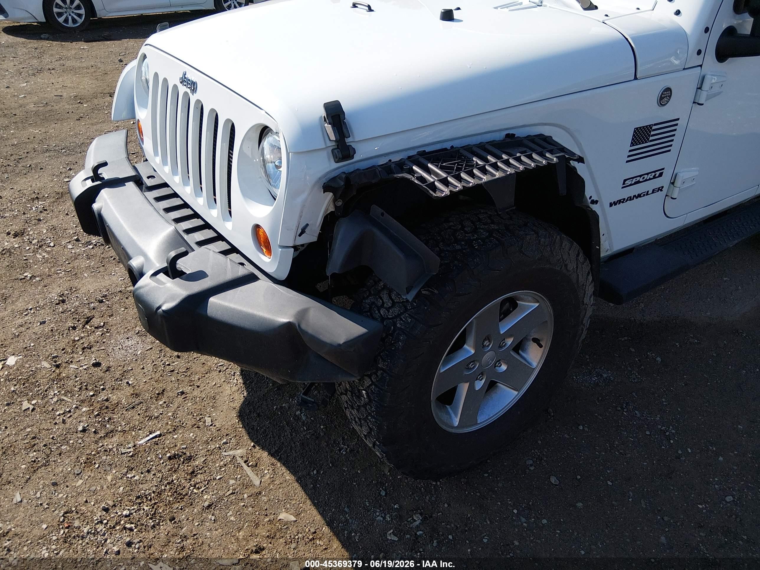 2013 Jeep Wrangler Sport White vin: 1C4AJWAG8DL587567