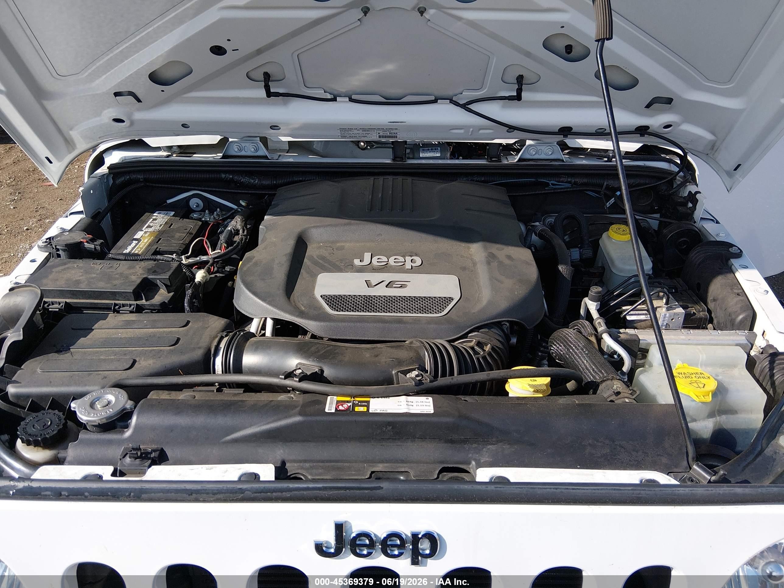 2013 Jeep Wrangler Sport White vin: 1C4AJWAG8DL587567