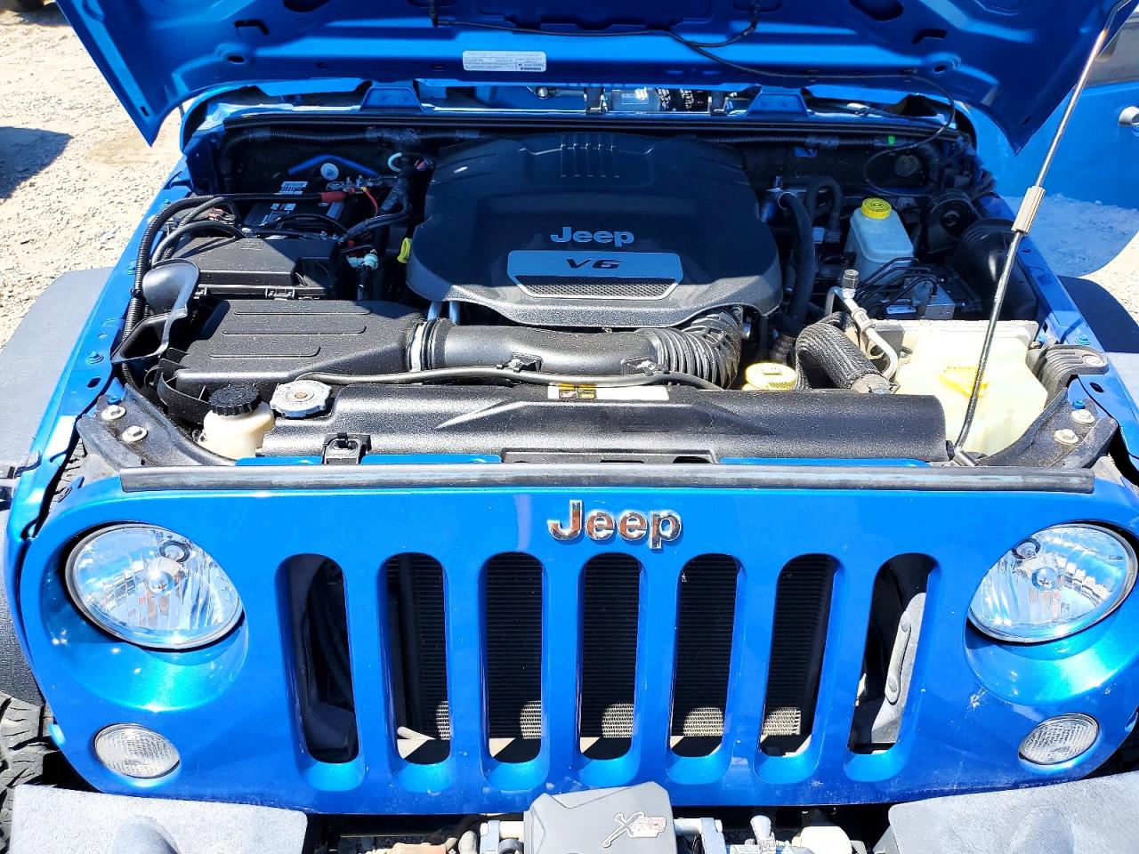 2015 Jeep Wrangler Sport Blue vin: 1C4AJWAG8FL574286