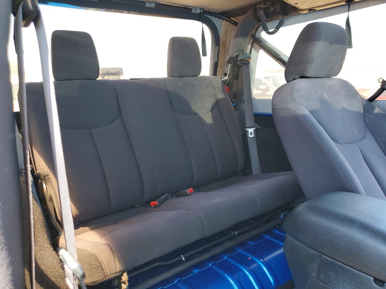 2015 Jeep Wrangler Sport Blue vin: 1C4AJWAG8FL574286