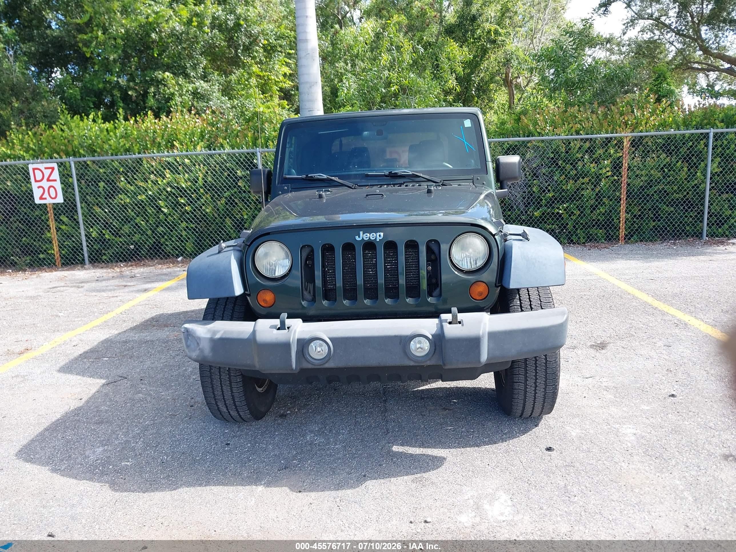 2012 Jeep Wrangler Sport Green vin: 1C4AJWAG9CL113187