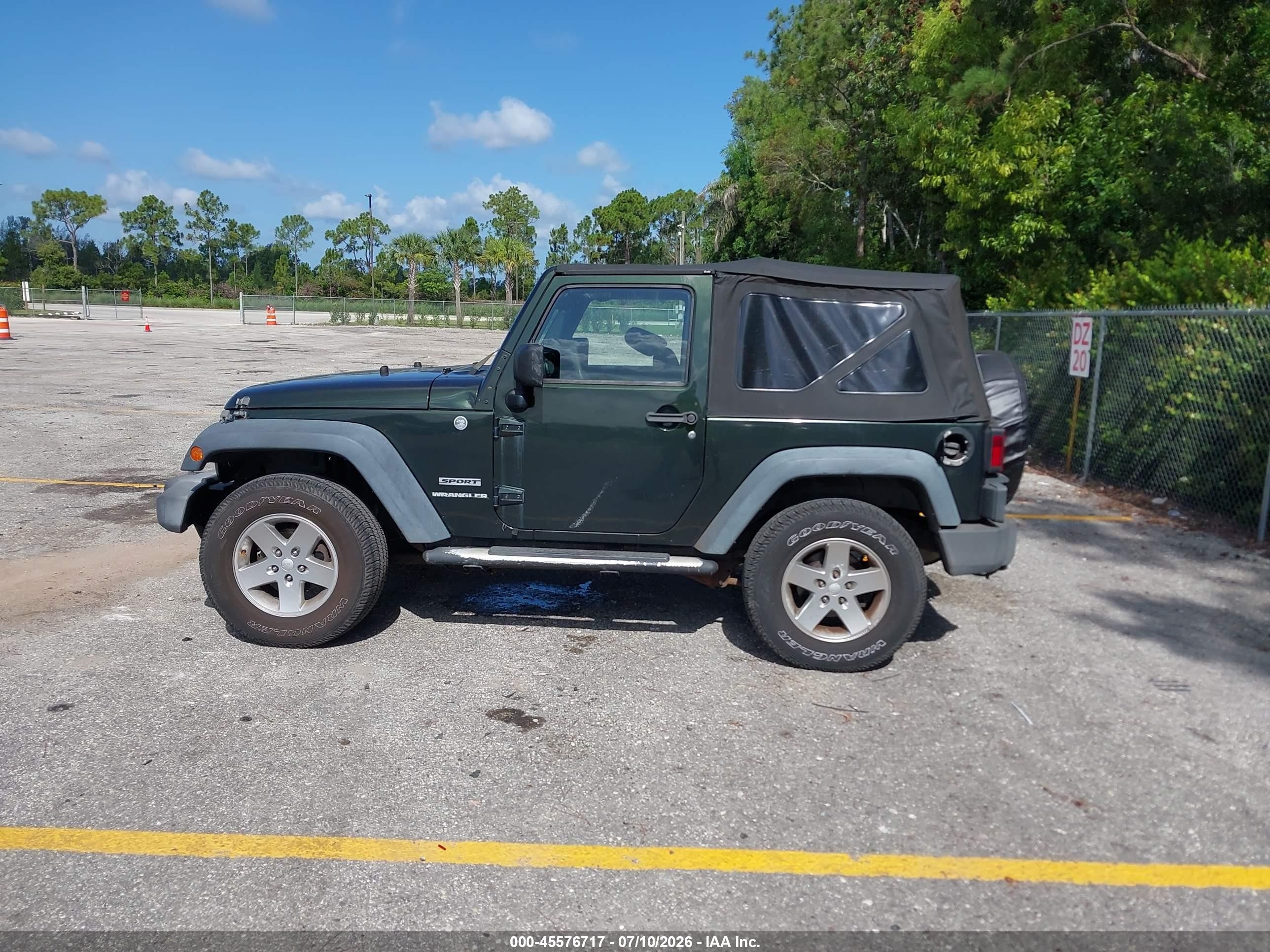 2012 Jeep Wrangler Sport Green vin: 1C4AJWAG9CL113187