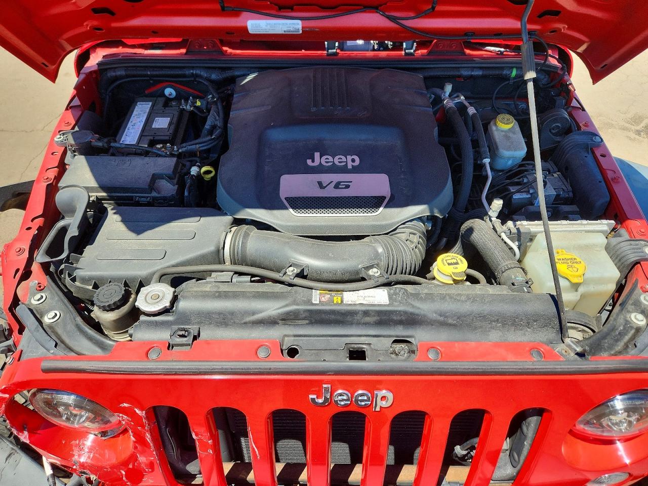 2015 Jeep Wrangler Sport Red vin: 1C4AJWAG9FL659153