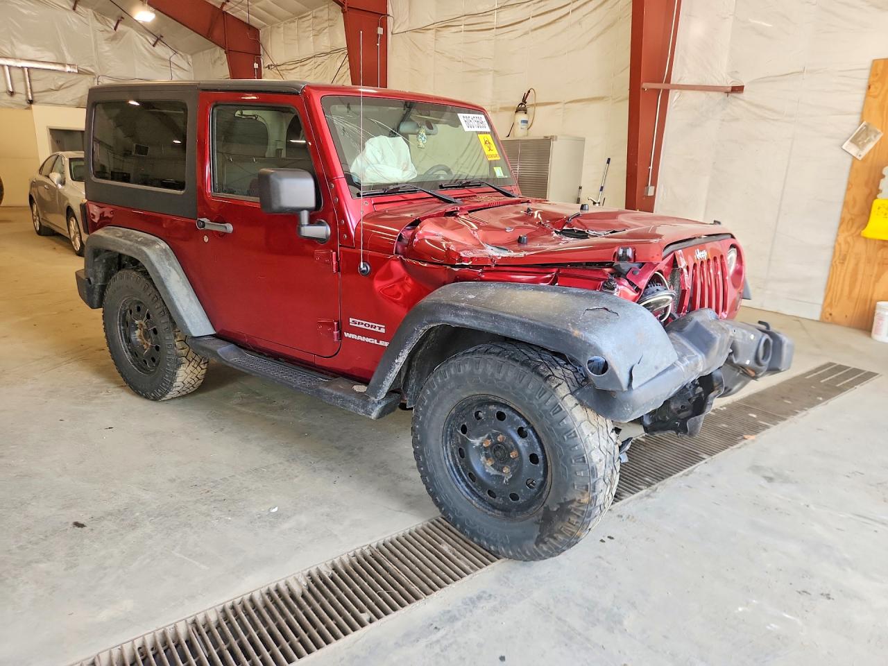2012 Jeep Wrangler Sport Red vin: 1C4AJWAGXCL103221