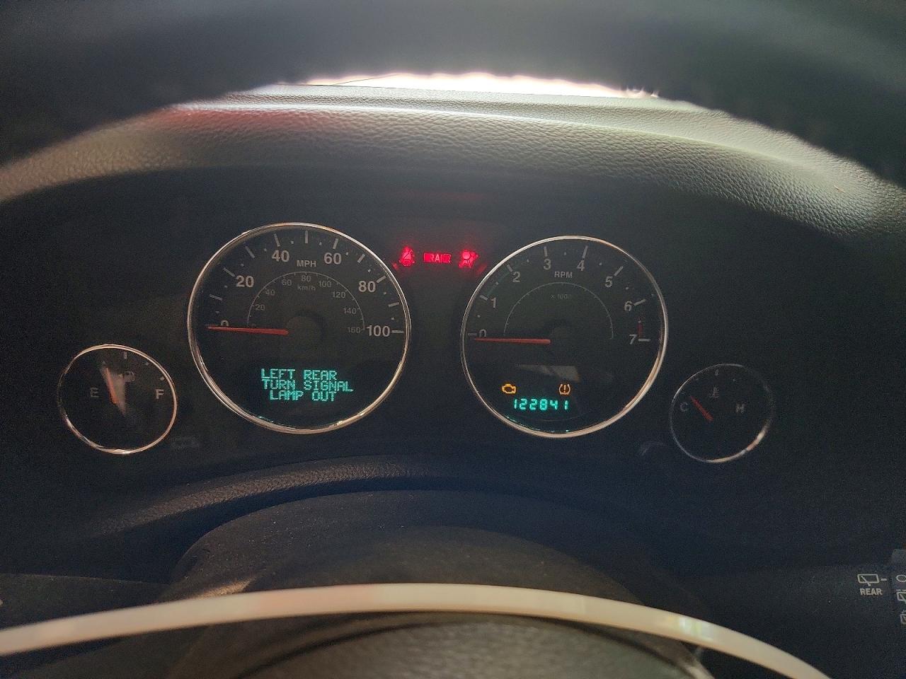 2012 Jeep Wrangler Sport Red vin: 1C4AJWAGXCL103221