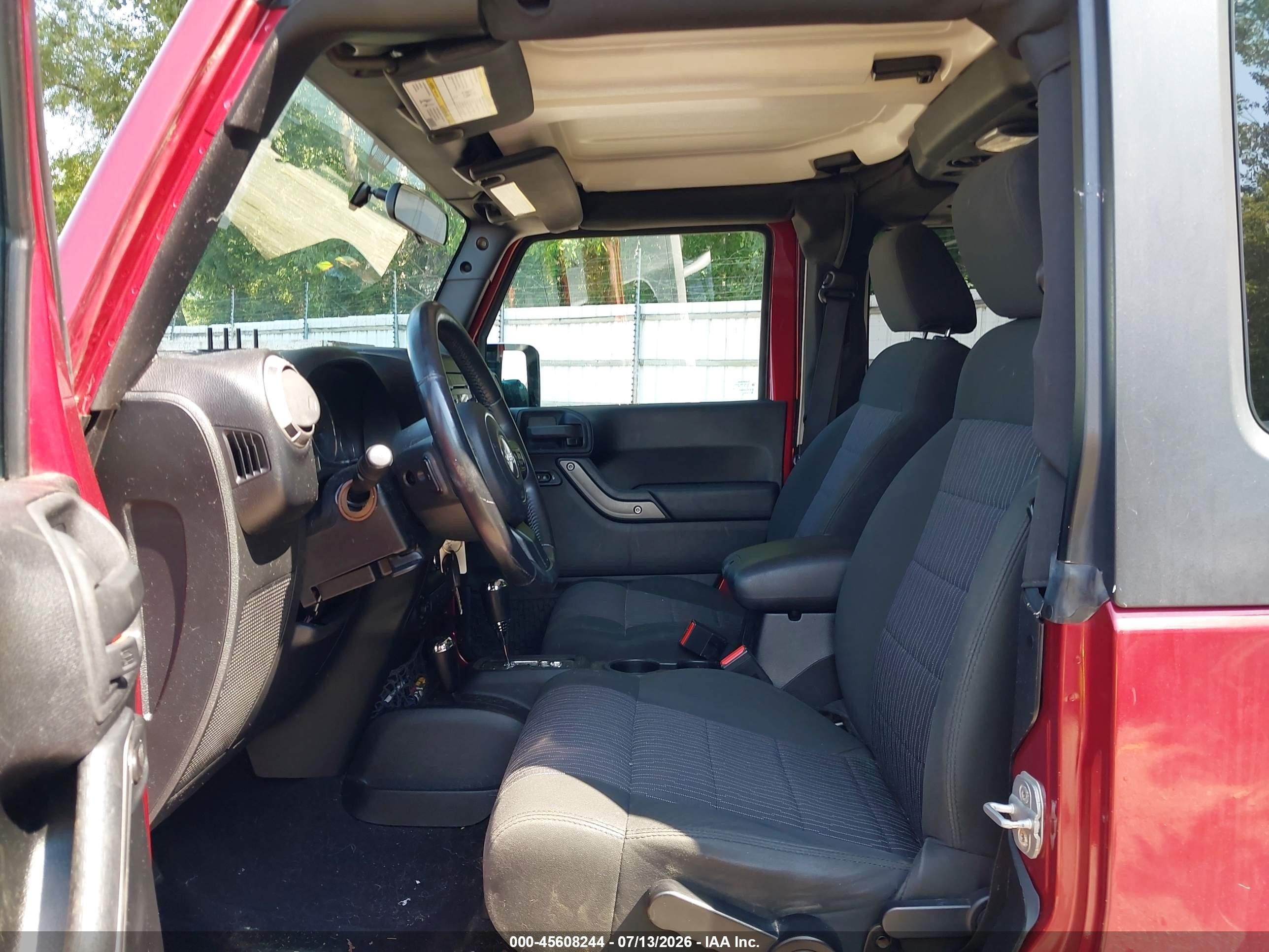 2012 Jeep Wrangler Sport Burgundy vin: 1C4AJWAGXCL253698