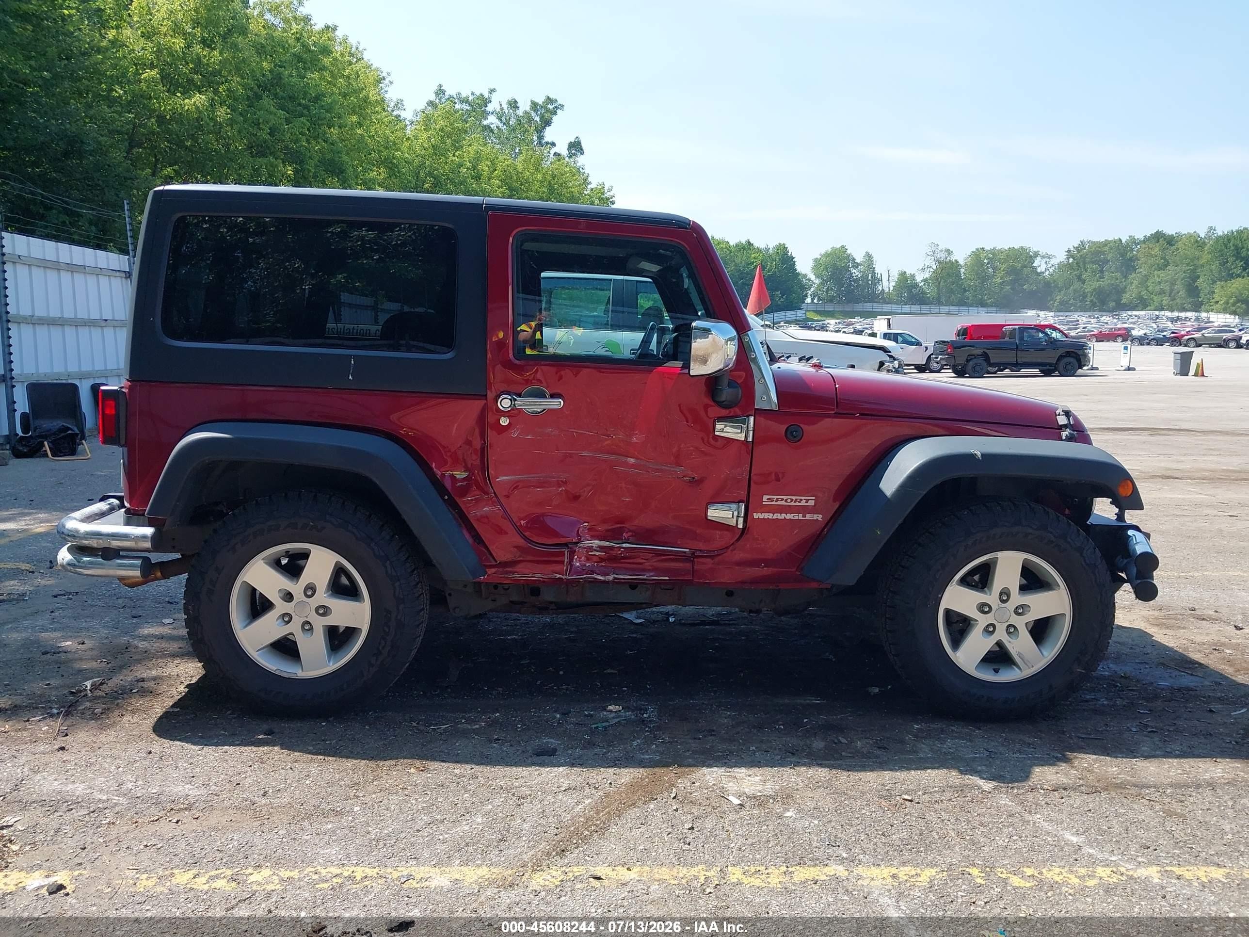 2012 Jeep Wrangler Sport Burgundy vin: 1C4AJWAGXCL253698
