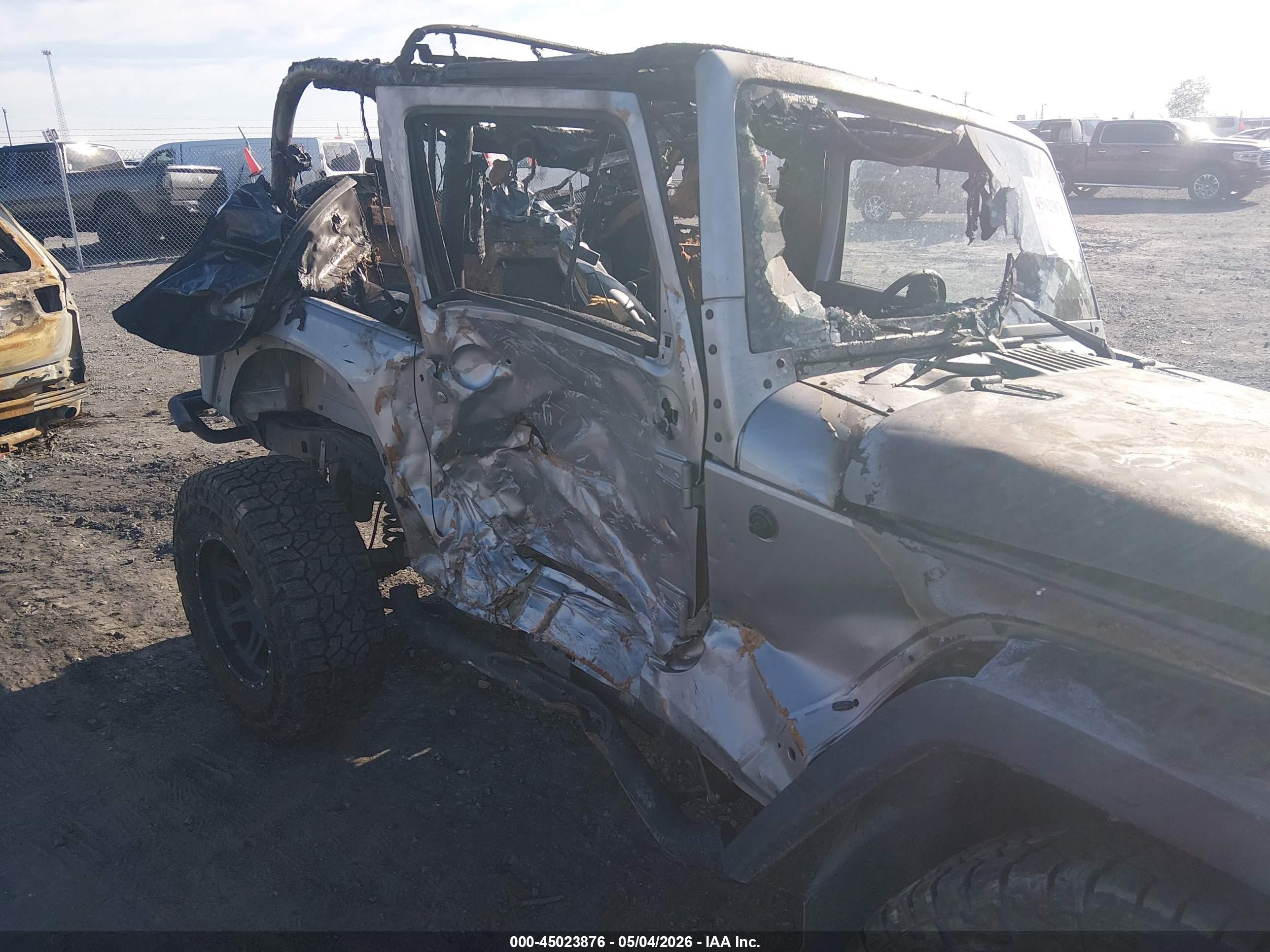 2013 Jeep Wrangler Sport Silver vin: 1C4AJWAGXDL587649