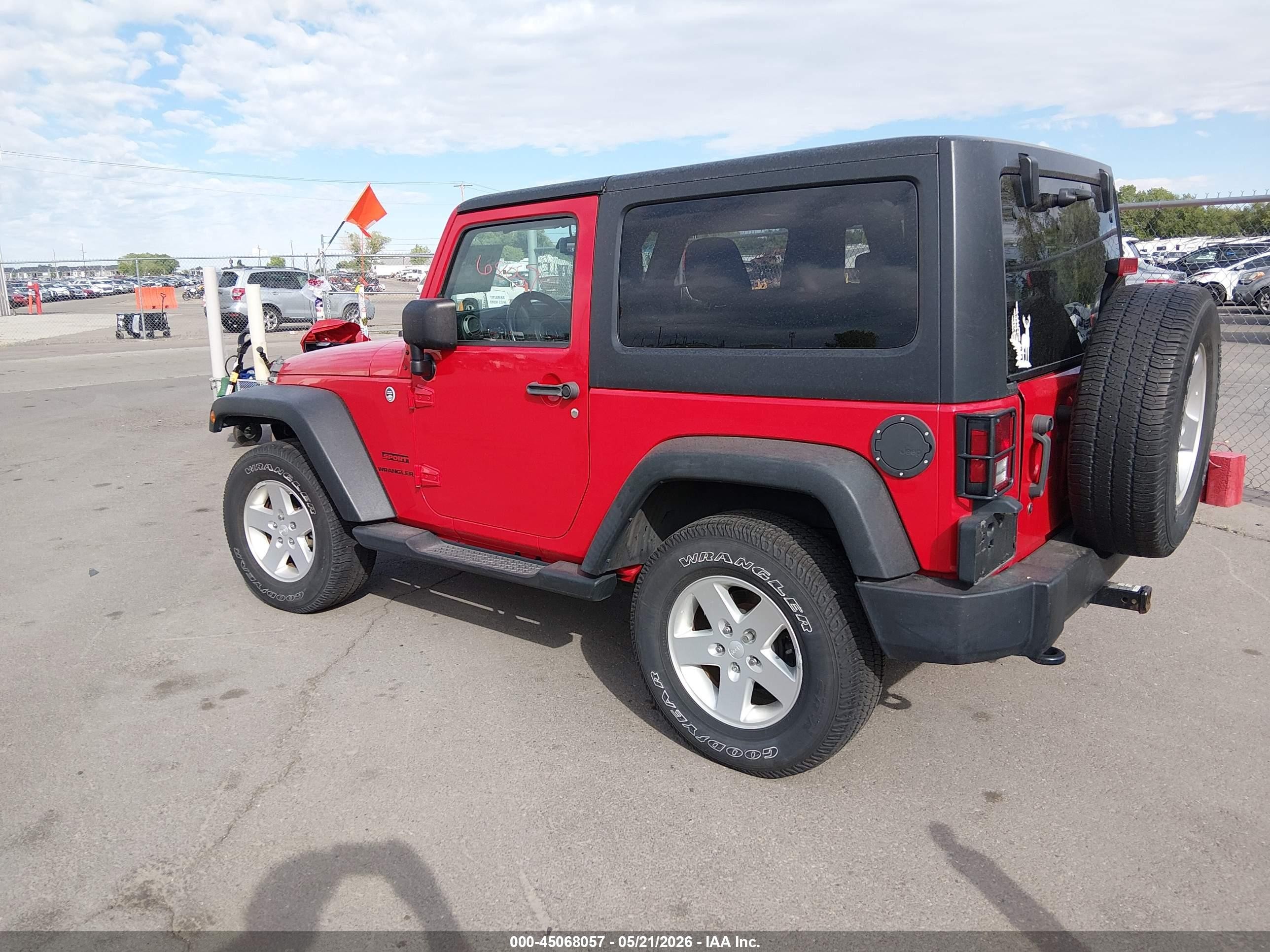 2013 Jeep Wrangler Sport Red vin: 1C4AJWAGXDL677562