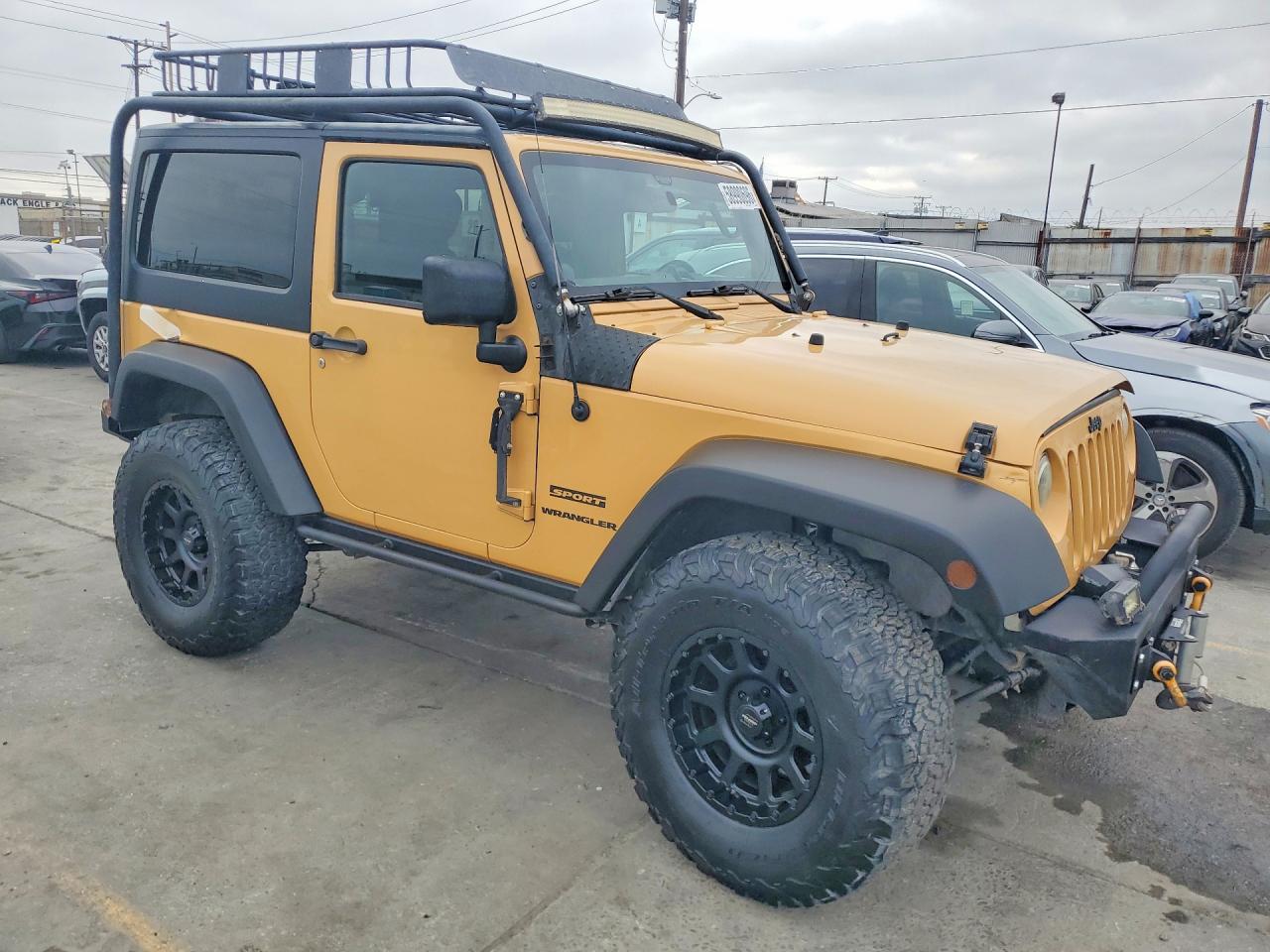 2013 Jeep Wrangler Sport Gold vin: 1C4AJWAGXDL686939