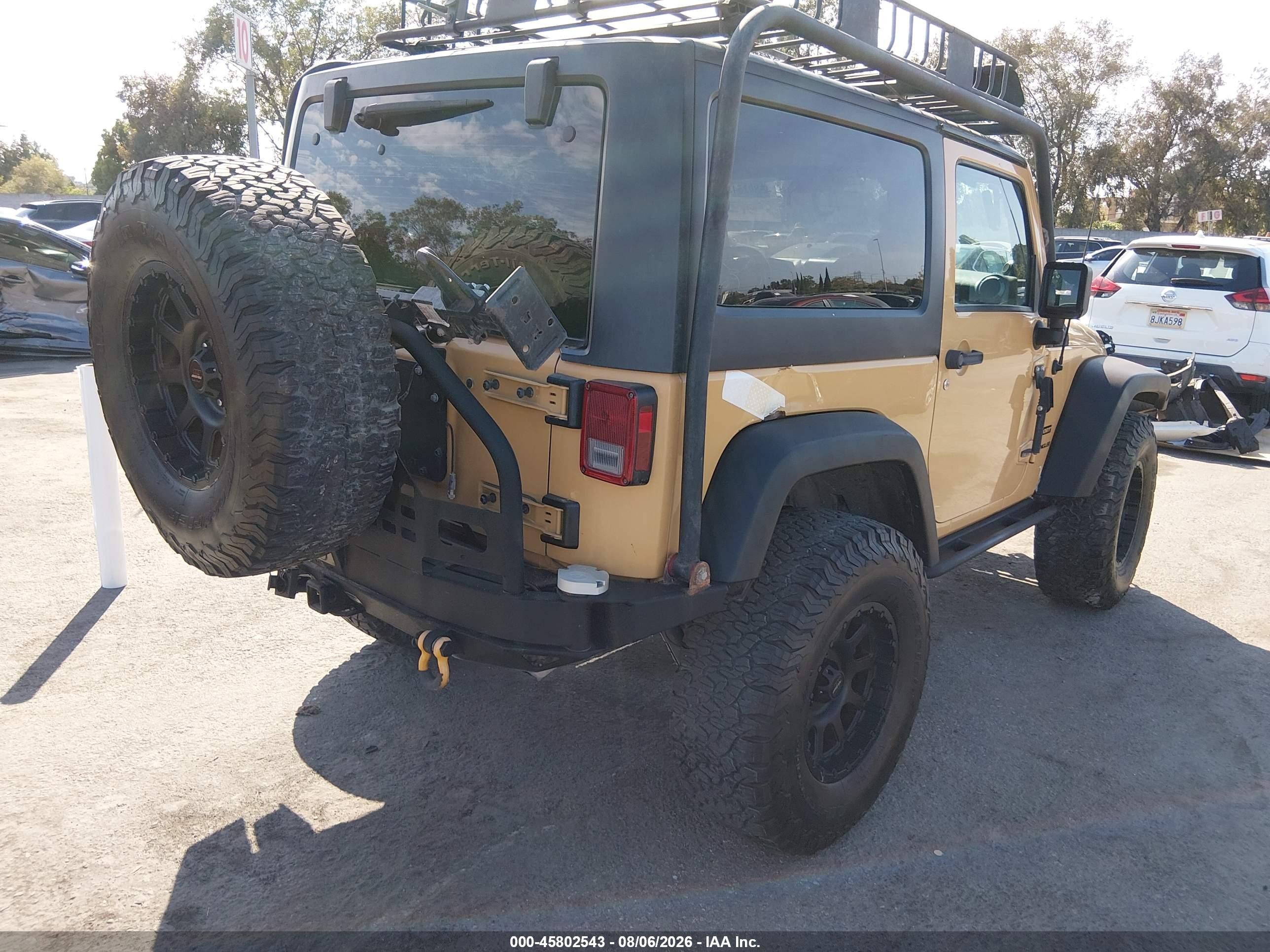 2013 Jeep Wrangler Sport Beige vin: 1C4AJWAGXDL686939