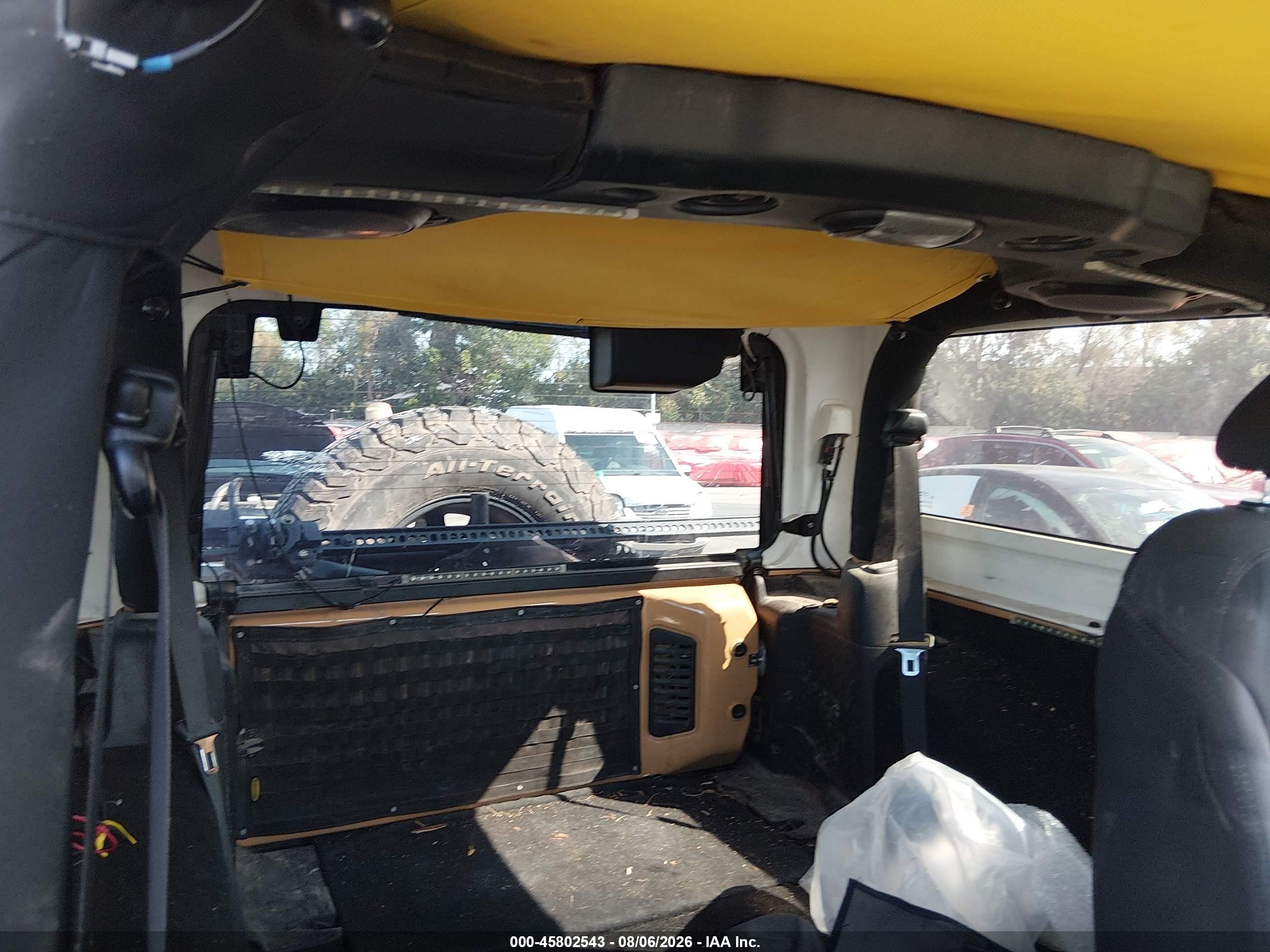 2013 Jeep Wrangler Sport Beige vin: 1C4AJWAGXDL686939