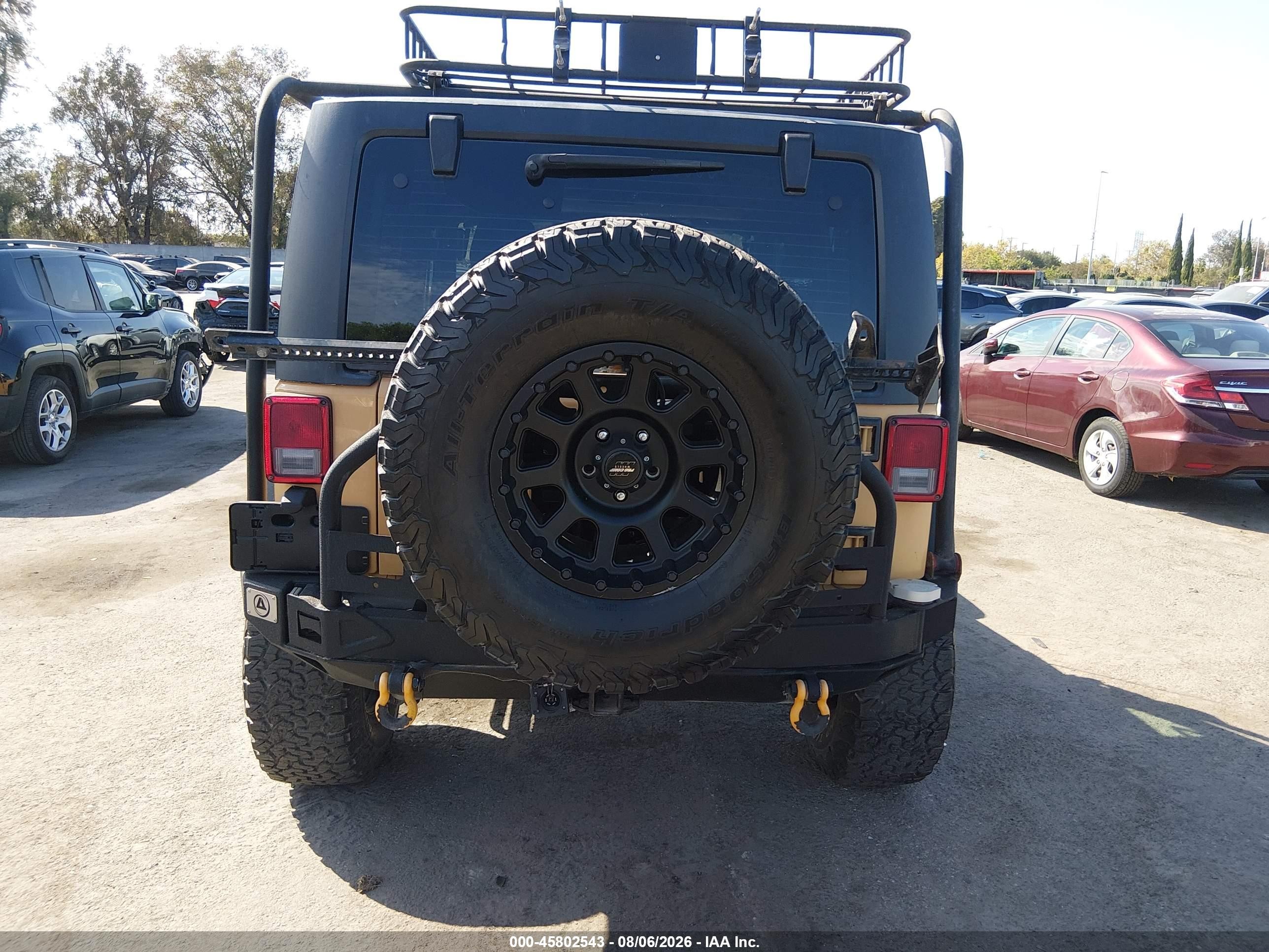 2013 Jeep Wrangler Sport Beige vin: 1C4AJWAGXDL686939