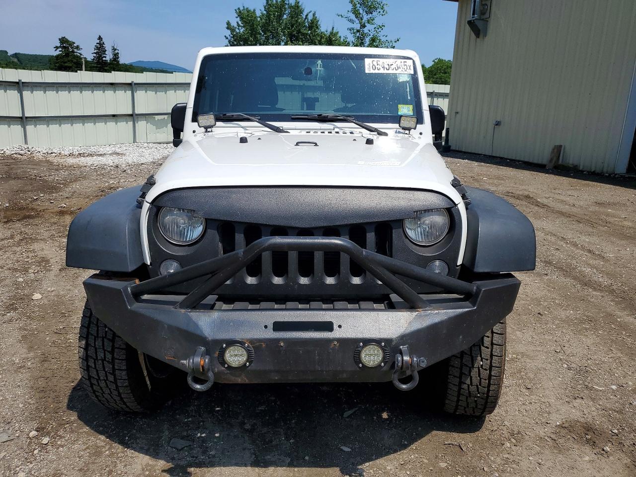 2015 Jeep Wrangler Sport White vin: 1C4AJWAGXFL529916