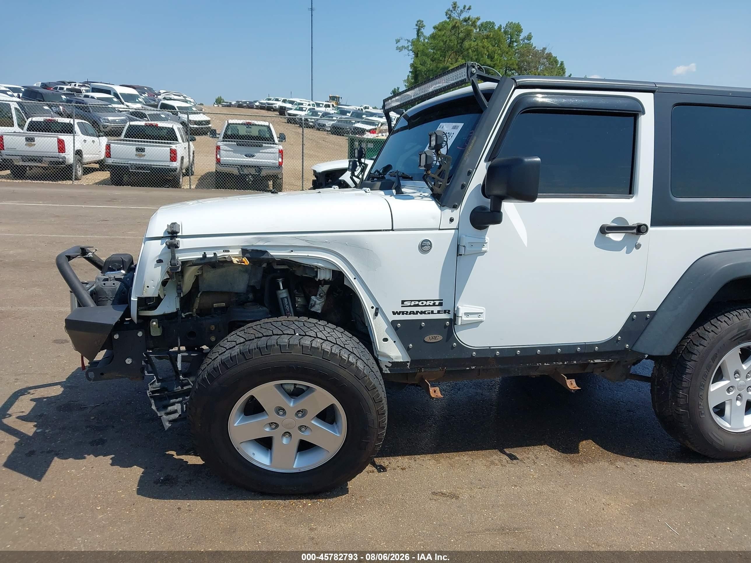 2015 Jeep Wrangler Sport Белый vin: 1C4AJWAGXFL593146