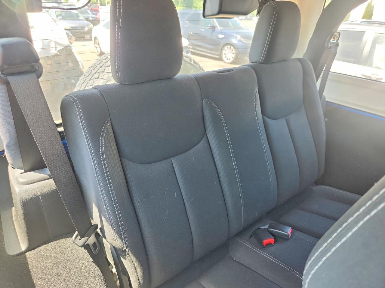 2015 Jeep Wrangler Sahara Blue vin: 1C4AJWBG0FL748639