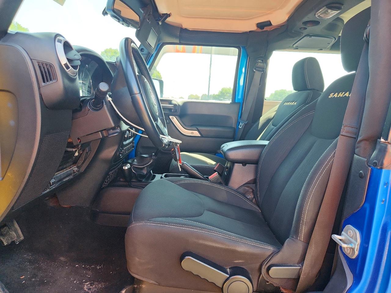 2015 Jeep Wrangler Sahara Blue vin: 1C4AJWBG0FL748639