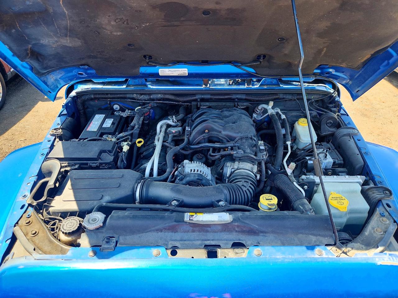 2015 Jeep Wrangler Sahara Blue vin: 1C4AJWBG0FL748639