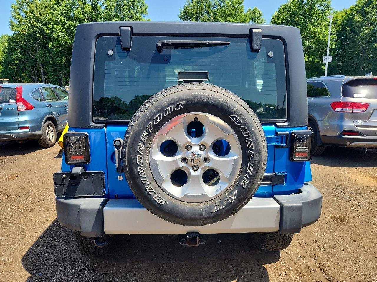 2015 Jeep Wrangler Sahara Blue vin: 1C4AJWBG0FL748639