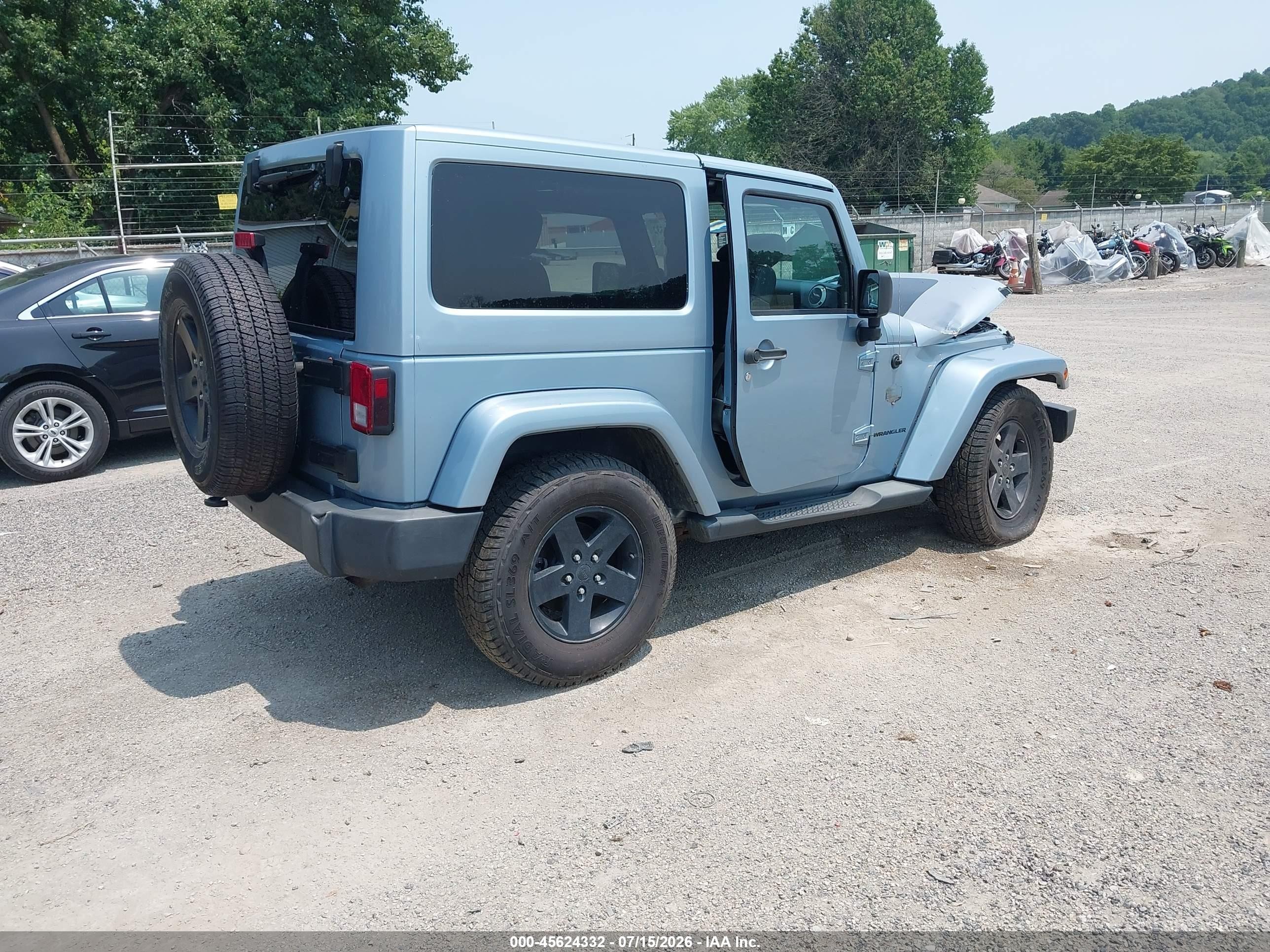 2012 Jeep Wrangler Sahara Blue vin: 1C4AJWBG1CL172636