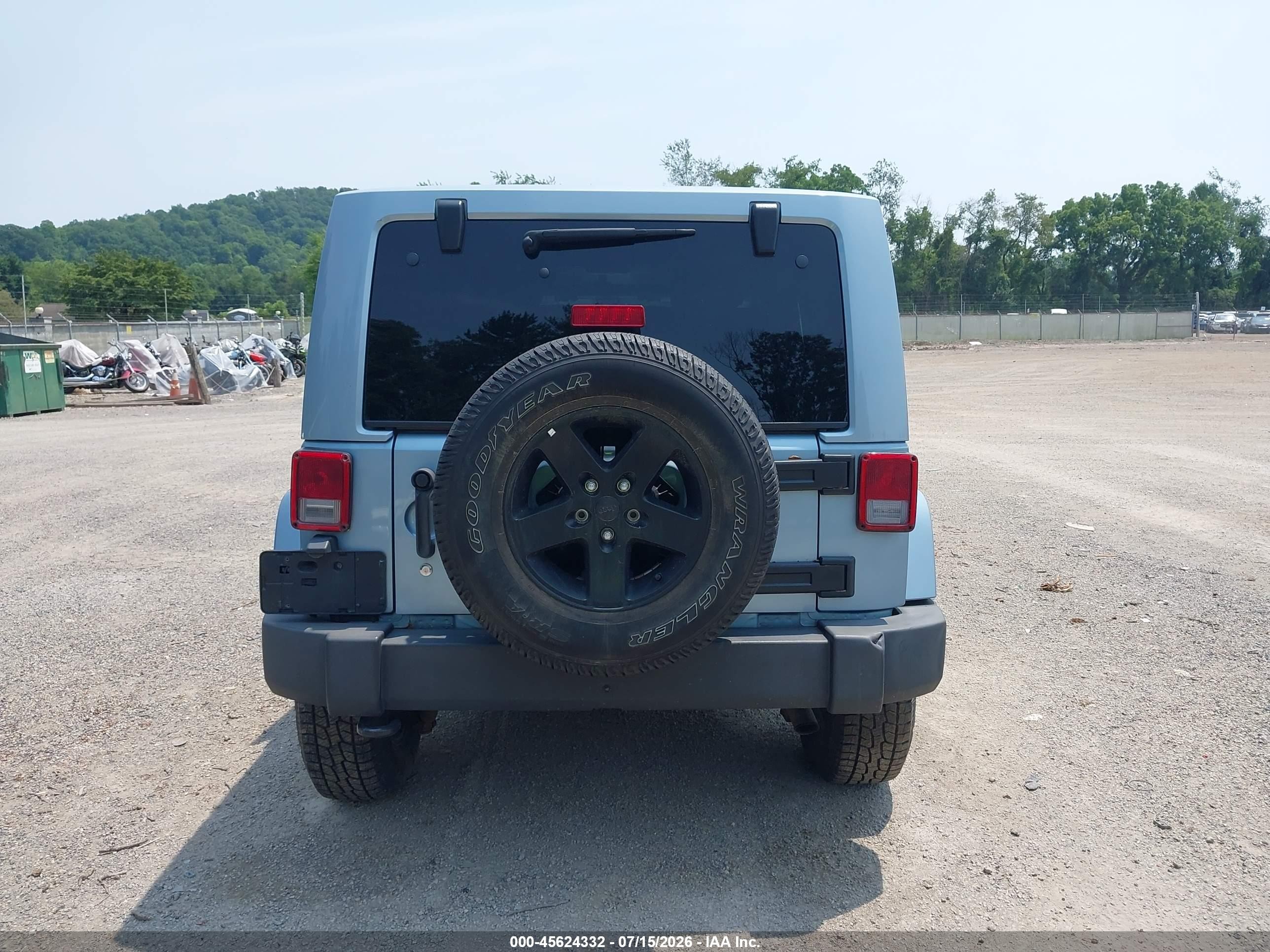 2012 Jeep Wrangler Sahara Blue vin: 1C4AJWBG1CL172636